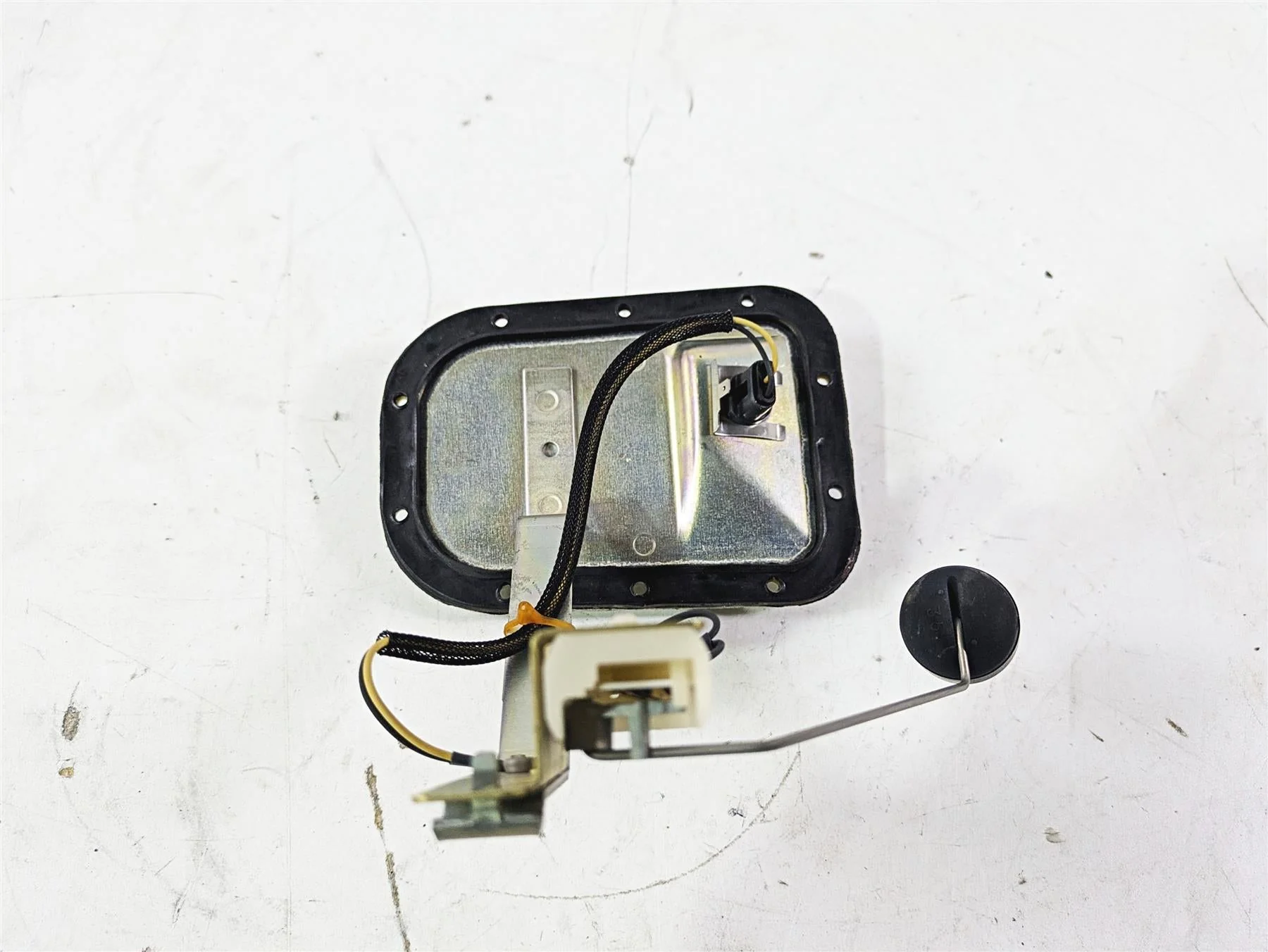 2004 Harley Softail FLSTF Fat Boy Fuel Gas Petrol Tank Level Sender 75207-04A - Image 10