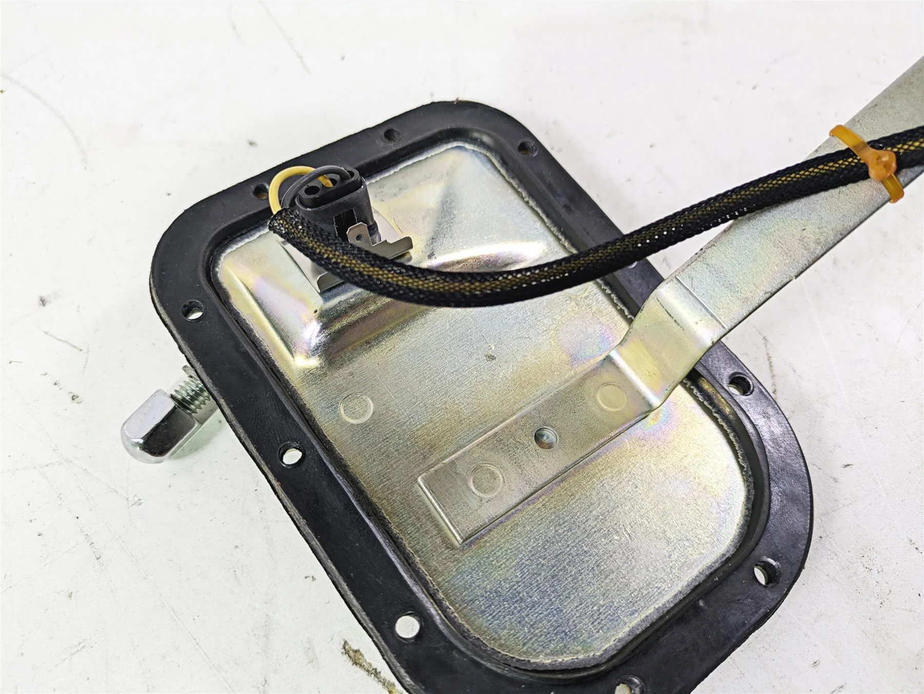 2004 Harley Softail FLSTF Fat Boy Fuel Gas Petrol Tank Level Sender 75207-04A - Image 11
