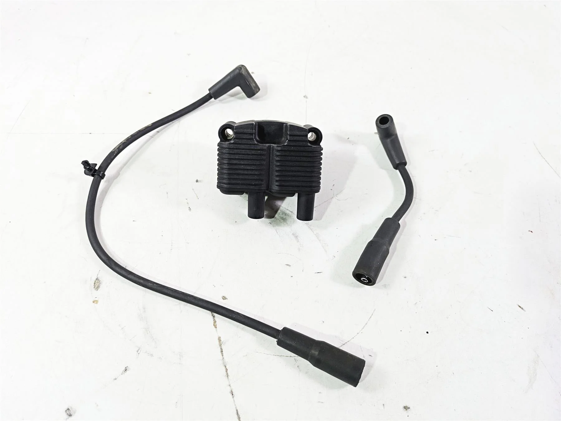 2004 Harley Softail FLSTF Fat Boy Ignition Coil + Wires & Plugs Set 31655-99