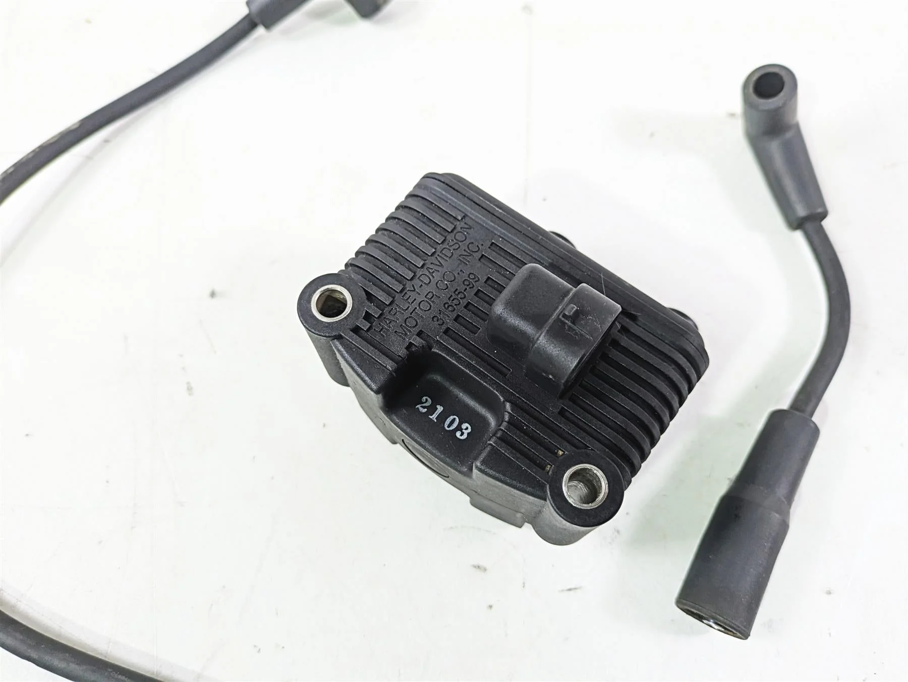 2004 Harley Softail FLSTF Fat Boy Ignition Coil + Wires & Plugs Set 31655-99 - Image 6