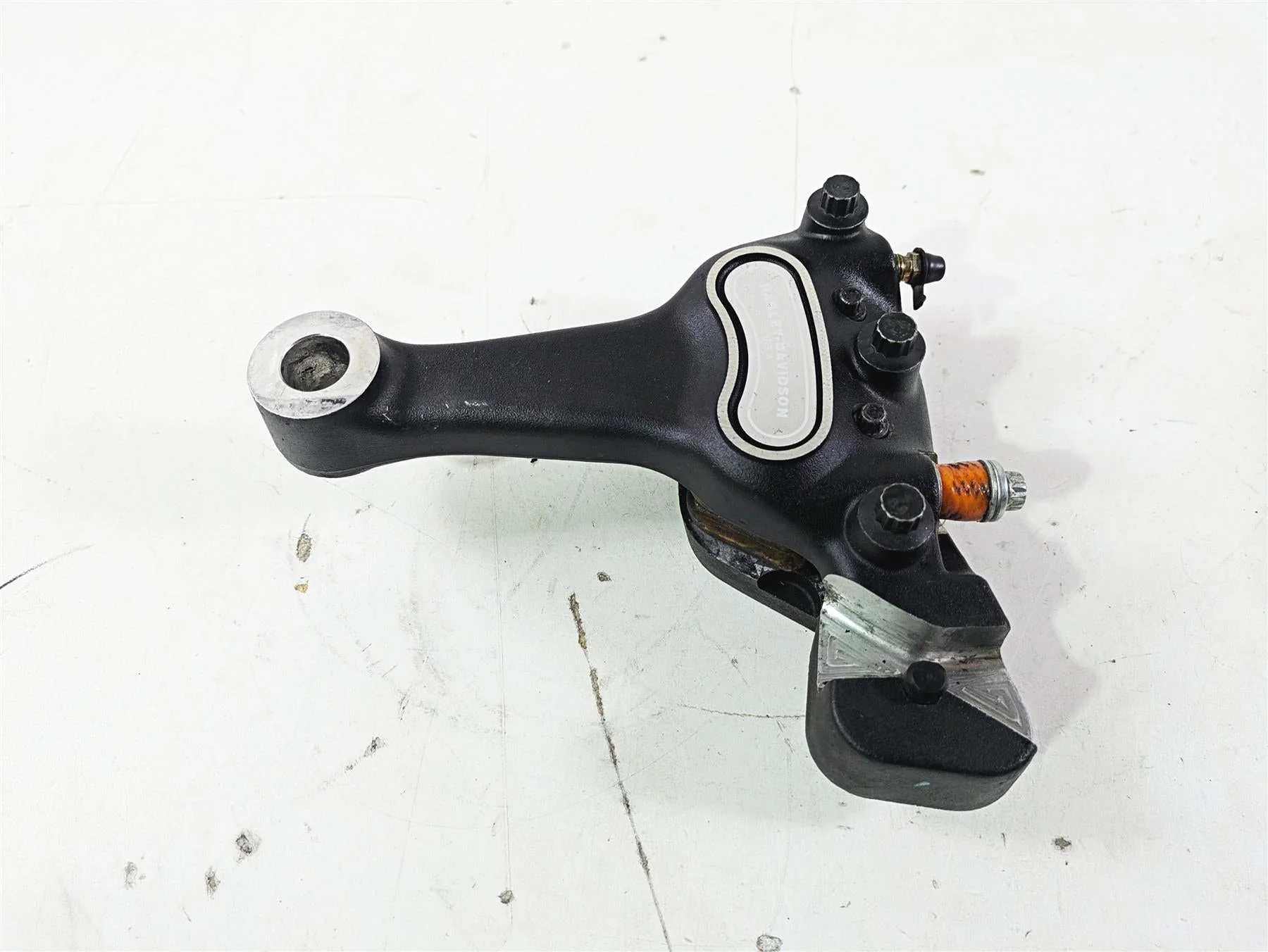 2004 Harley Softail FLSTF Fat Boy Rear Brake Caliper 44016-00D - Image 2