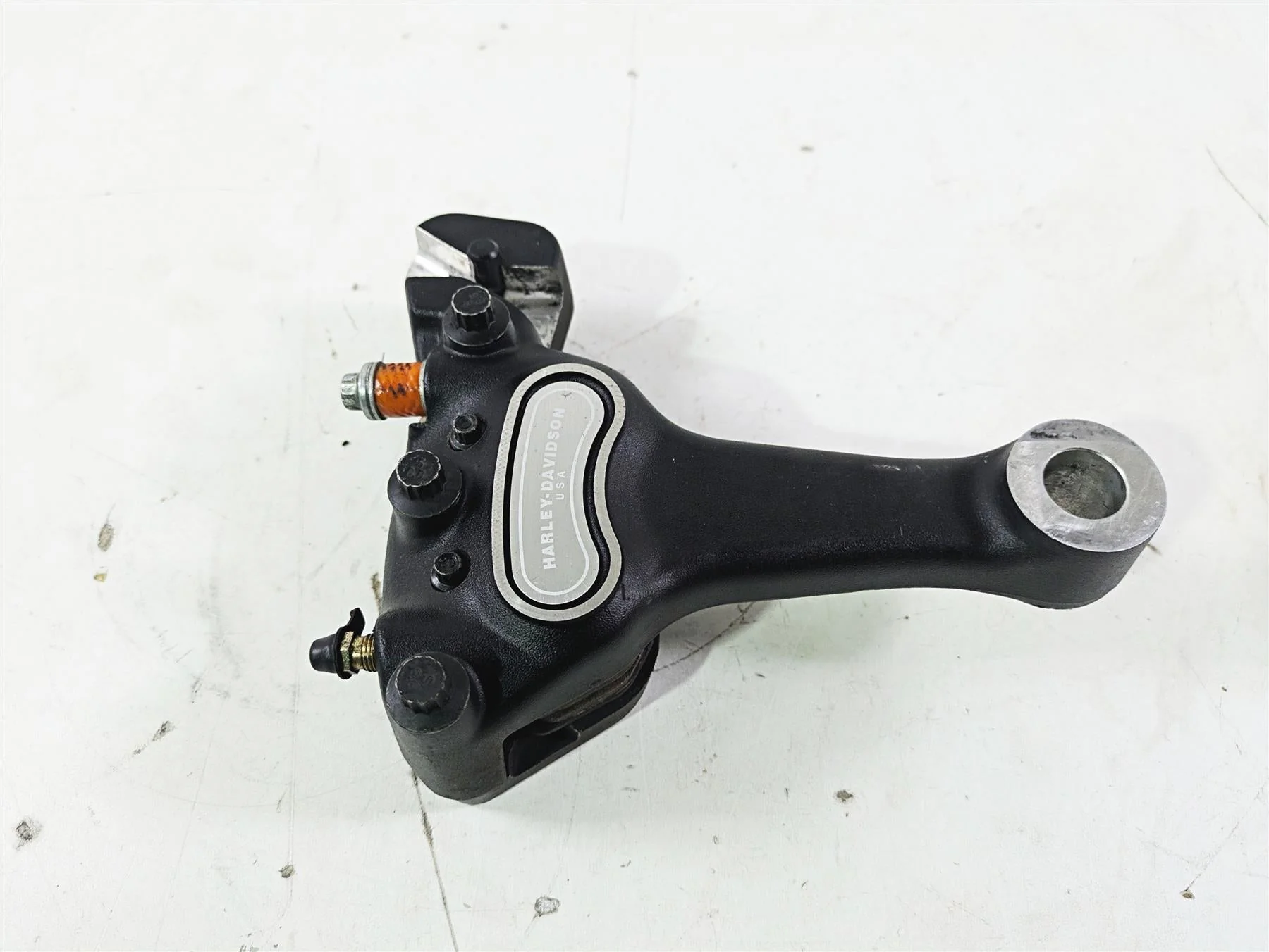 2004 Harley Softail FLSTF Fat Boy Rear Brake Caliper 44016-00D - Image 4