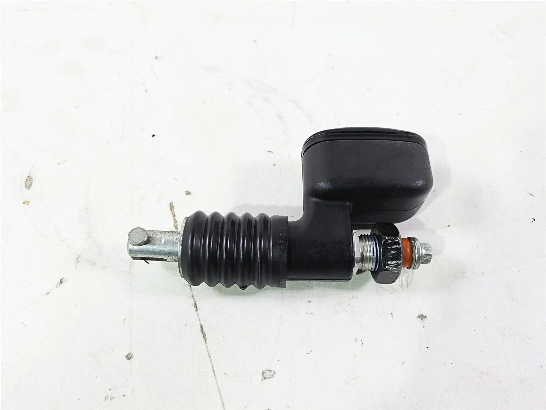 2004 Harley Softail FLSTF Fat Boy Rear Brake Master Cylinder 41755-99