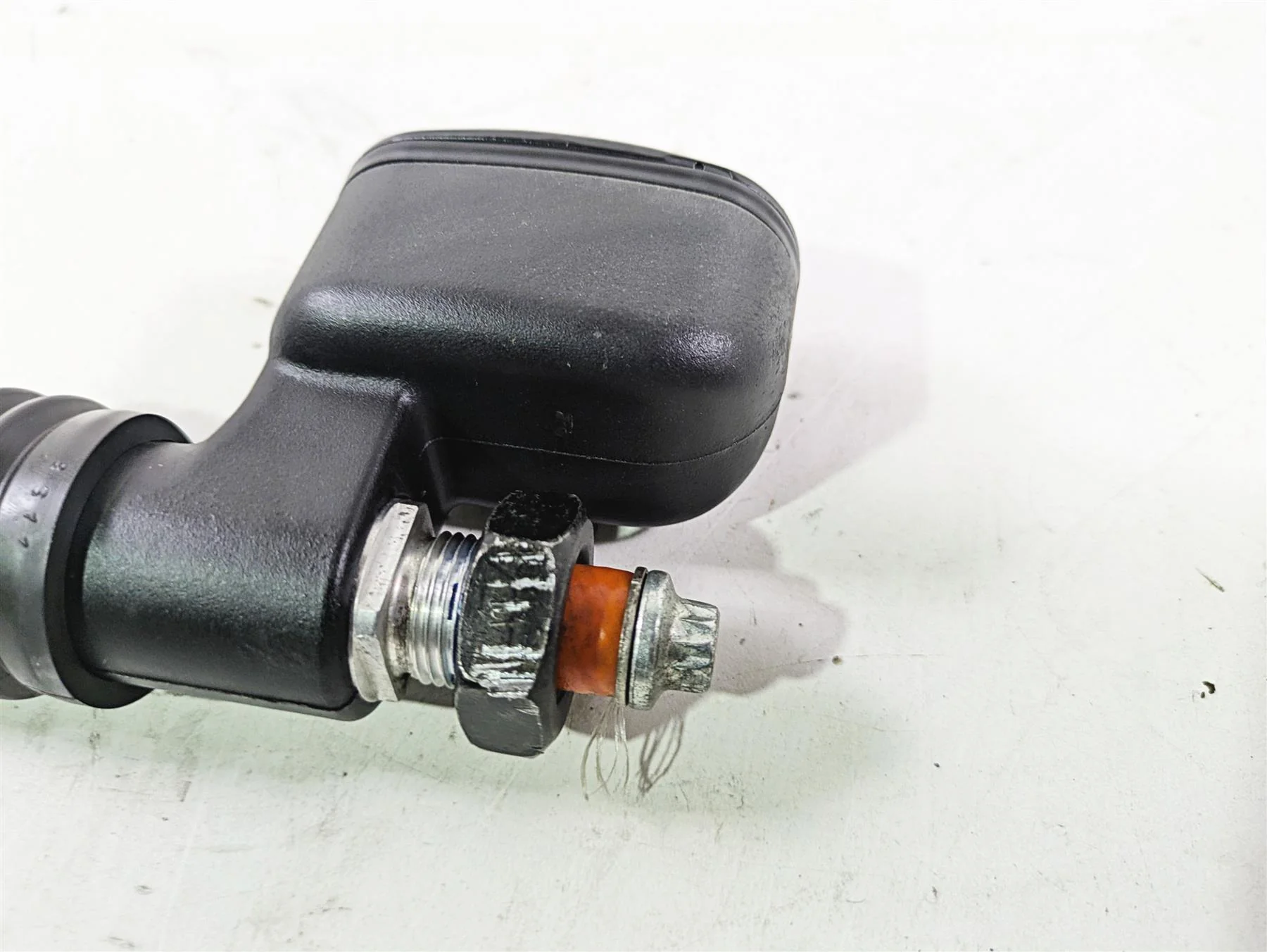2004 Harley Softail FLSTF Fat Boy Rear Brake Master Cylinder 41755-99 - Image 6