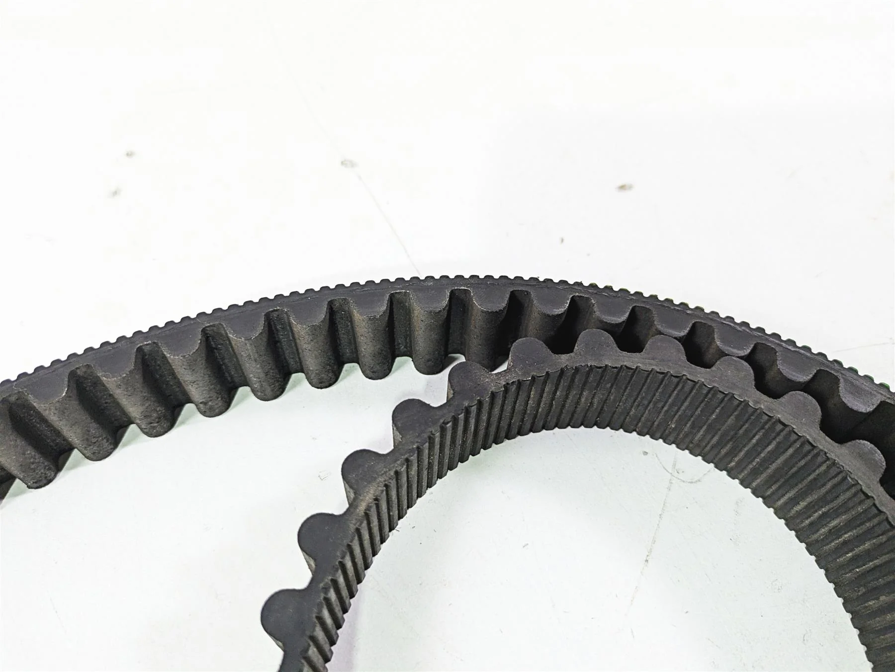 2004 Harley Softail FLSTF Fat Boy Rear Drive Belt 135T 1 1/8" 40307-00B - Image 5