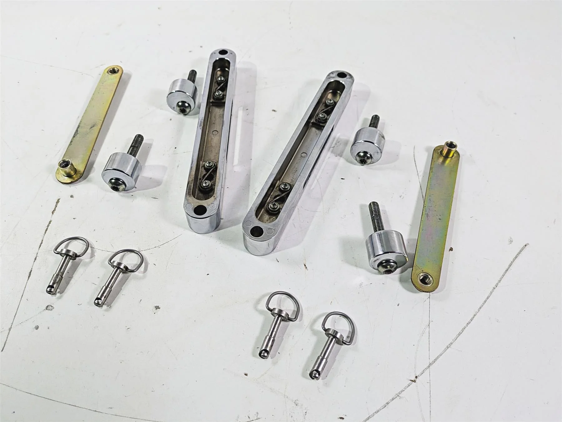 2004 Harley Softail FLSTF Fat Boy Saddlebag Quick Connect Mount Kit - Image 12