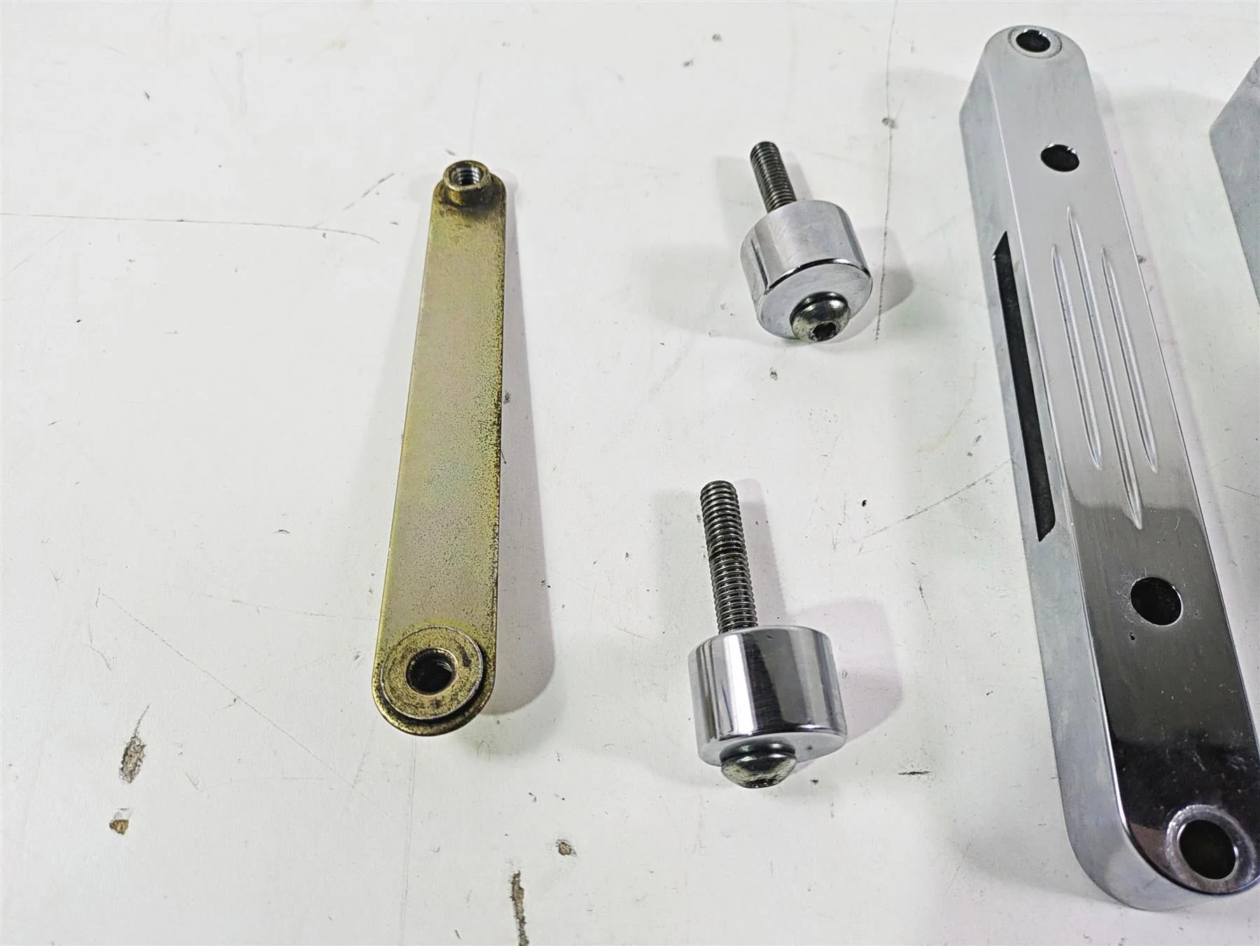 2004 Harley Softail FLSTF Fat Boy Saddlebag Quick Connect Mount Kit - Image 6