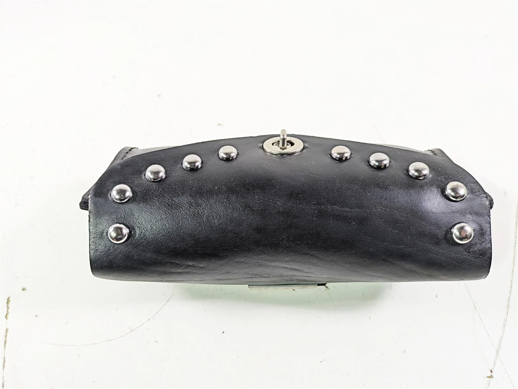 2004 Harley Softail FLSTF Fat Boy Windshield Leather Bag - Image 3