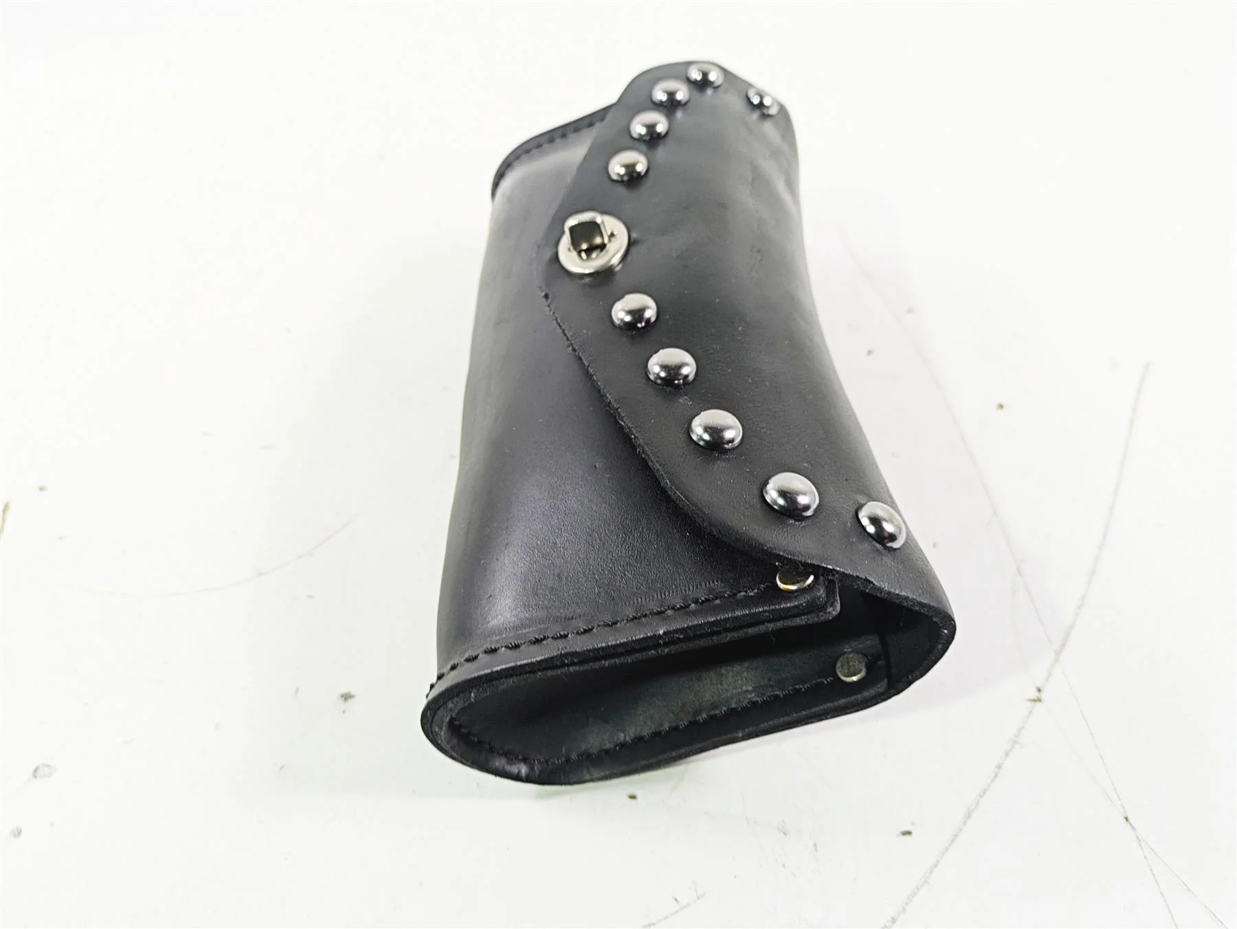 2004 Harley Softail FLSTF Fat Boy Windshield Leather Bag - Image 4