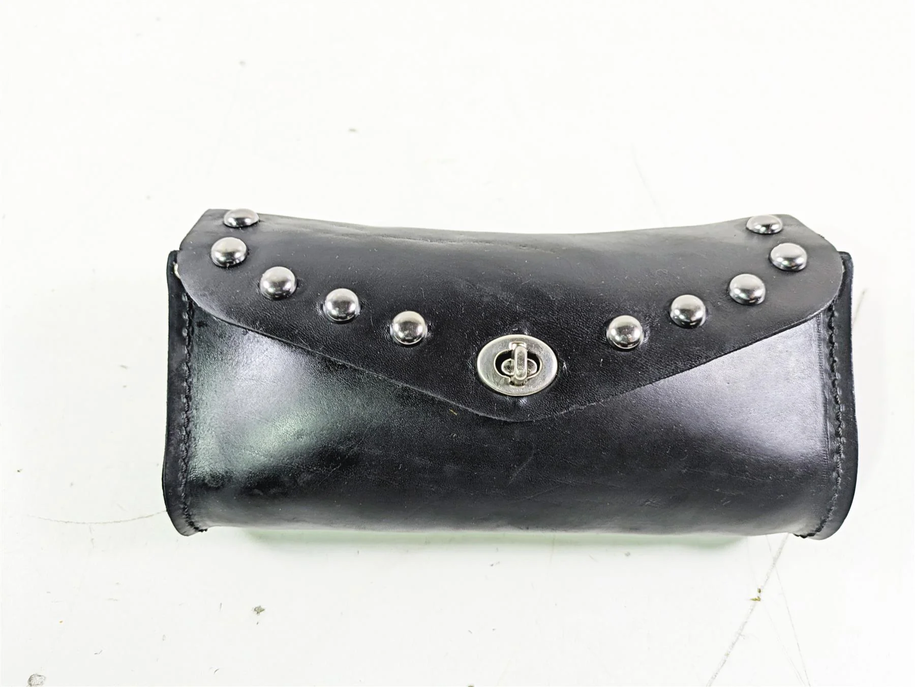 2004 Harley Softail FLSTF Fat Boy Windshield Leather Bag - Image 5