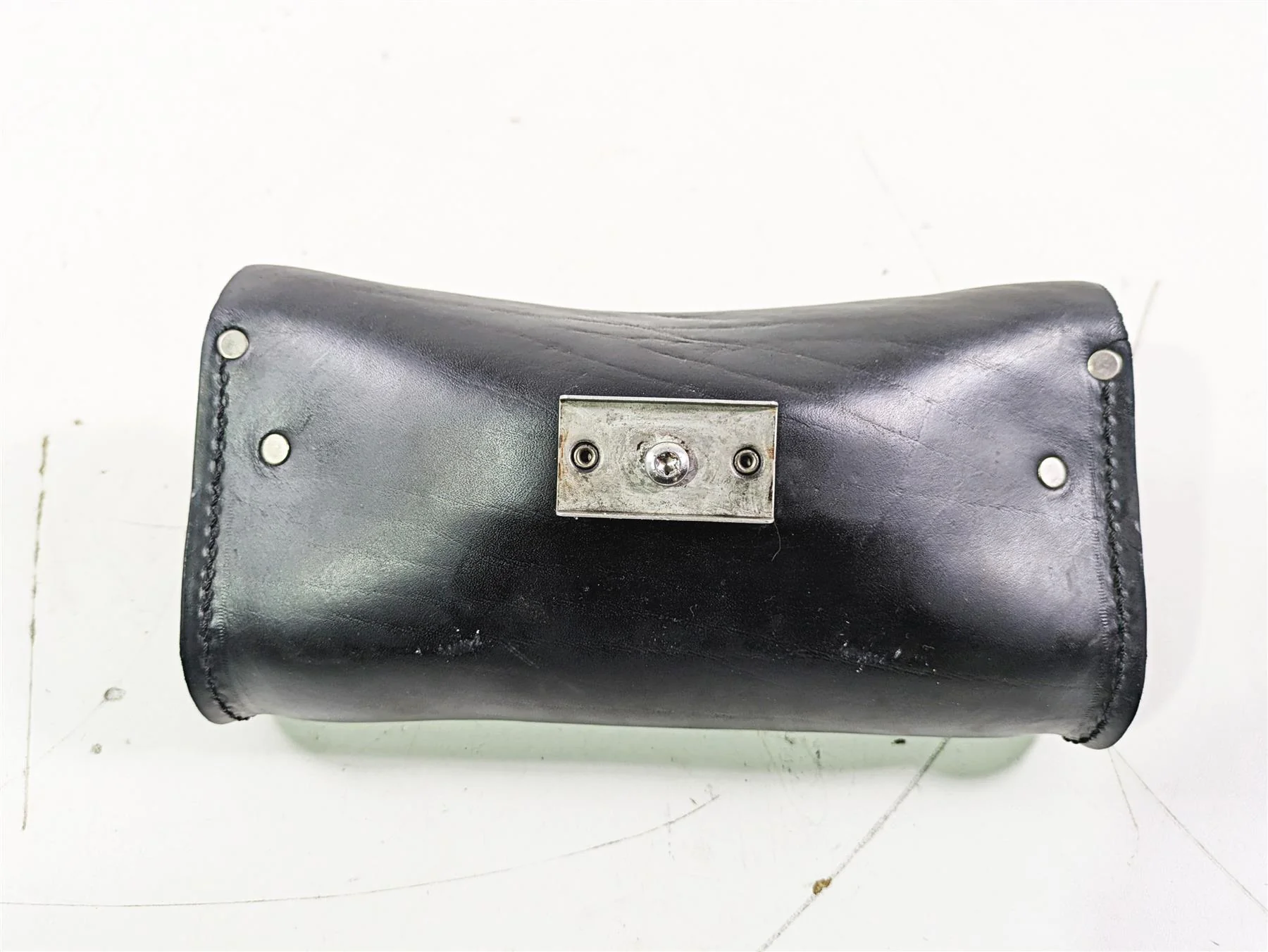 2004 Harley Softail FLSTF Fat Boy Windshield Leather Bag - Image 6