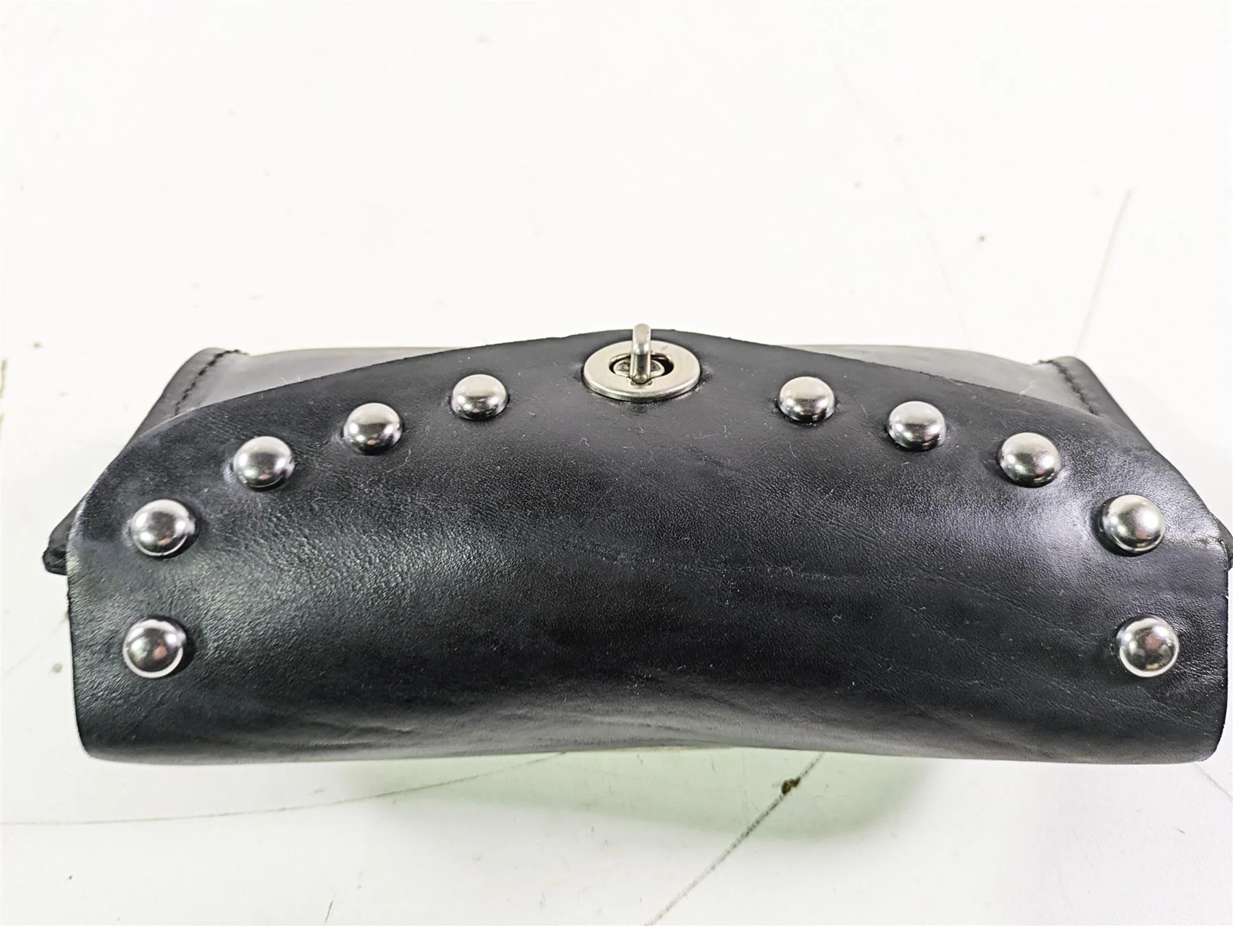 2004 Harley Softail FLSTF Fat Boy Windshield Leather Bag - Image 9