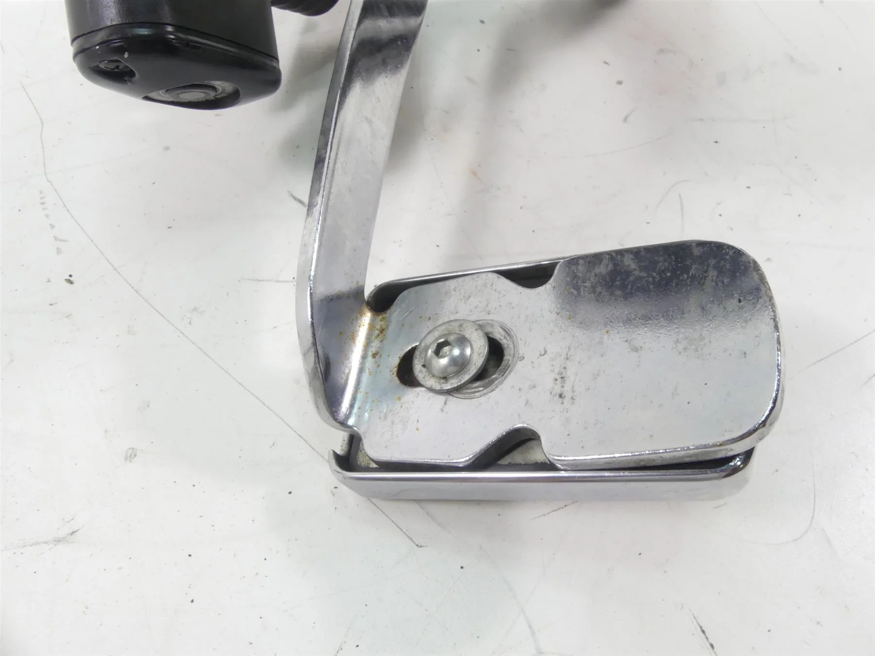 2004 Harley Softail FLSTFI Fat Boy Floorboard Brake Pedal Set - Read 50710-04 - Image 12
