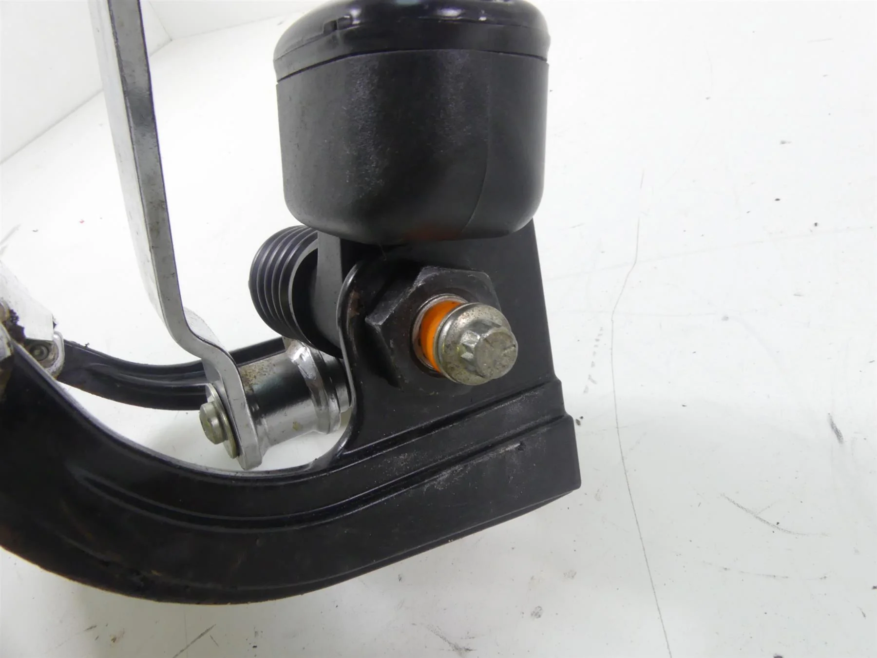 2004 Harley Softail FLSTFI Fat Boy Floorboard Brake Pedal Set - Read 50710-04 - Image 9
