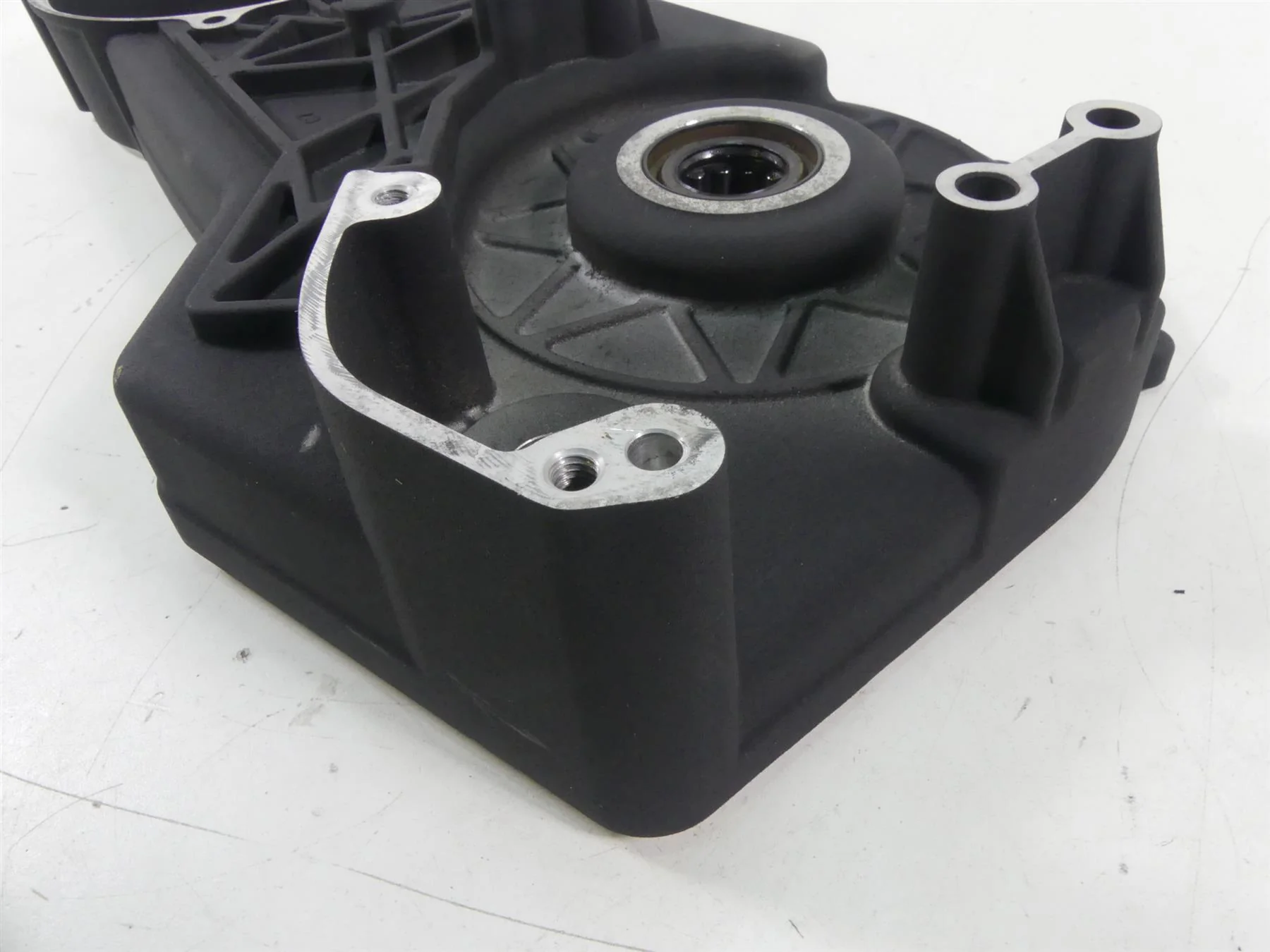 2004 Harley Softail FLSTFI Fat Boy Inner Primary Drive Clutch Cover 60620-94B - Image 5