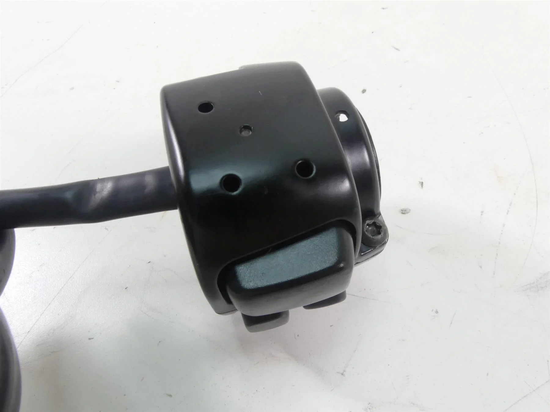2004 Harley Softail FLSTFI Fat Boy Left Control Switch Blinker Lights 71682-06 - Image 7