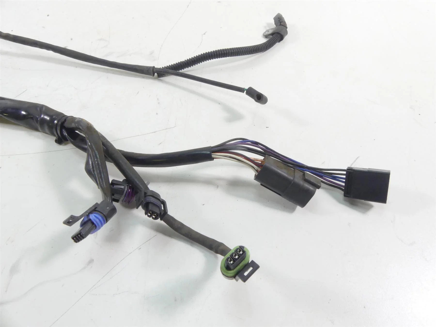 2004 Harley Softail FLSTFI Fat Boy Main Wiring Harness Loom - No Cuts 70431-04A - Image 2