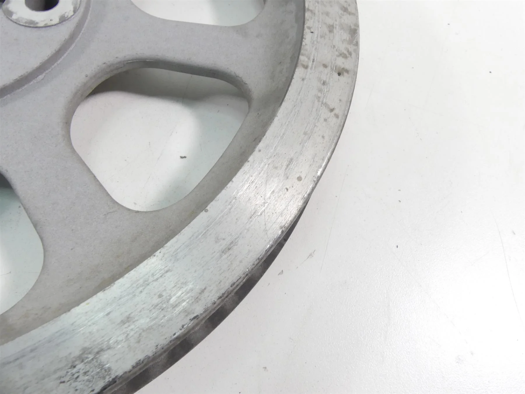 2004 Harley Softail FLSTFI Fat Boy Rear Belt Pulley Drive Sprocket 70T 40306-00 - Image 11