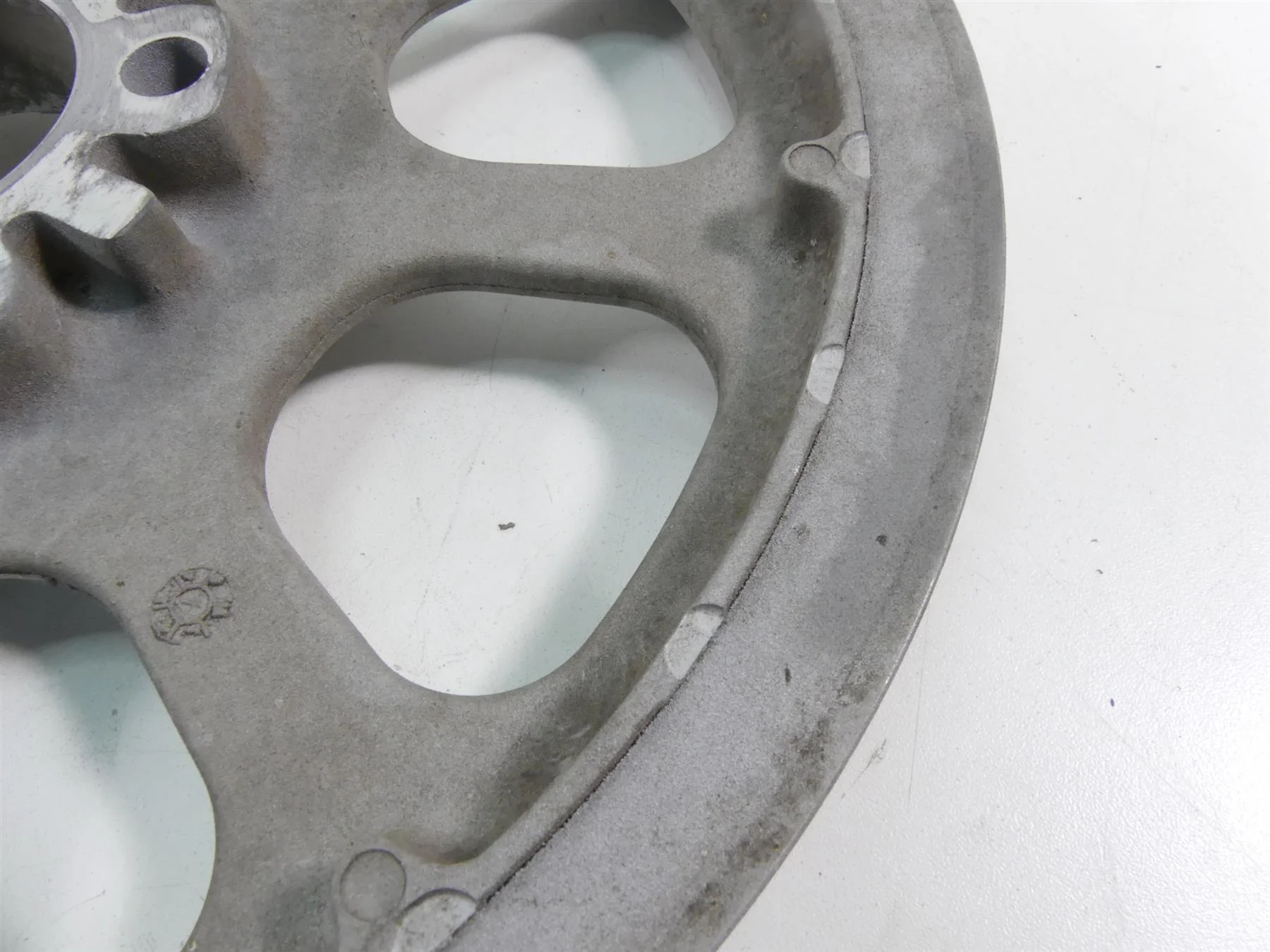2004 Harley Softail FLSTFI Fat Boy Rear Belt Pulley Drive Sprocket 70T 40306-00 - Image 8