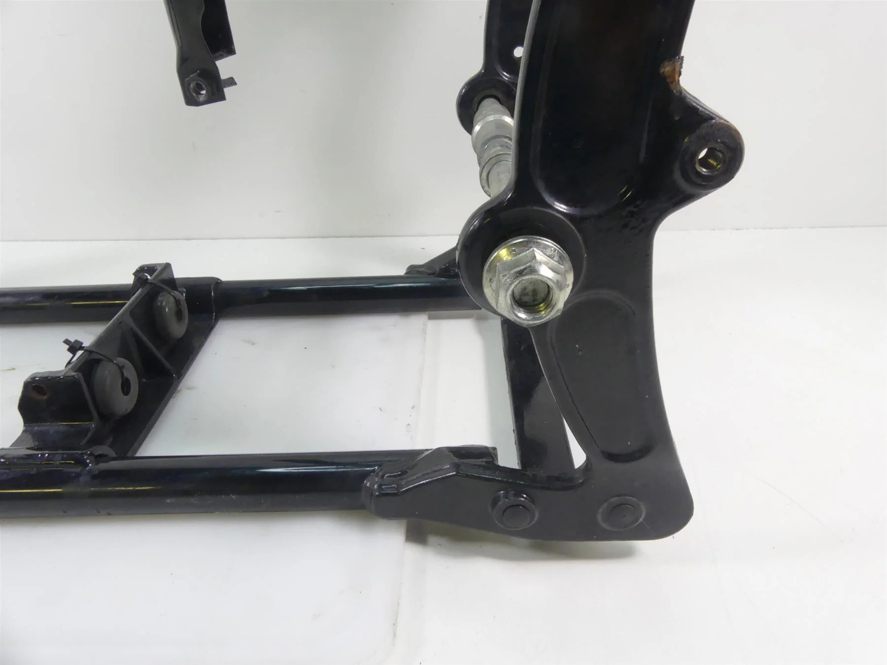 2004 Harley Softail FLSTFI Fat Boy Straight Main Frame Chassis - Slvg 47008-00C - Image 7