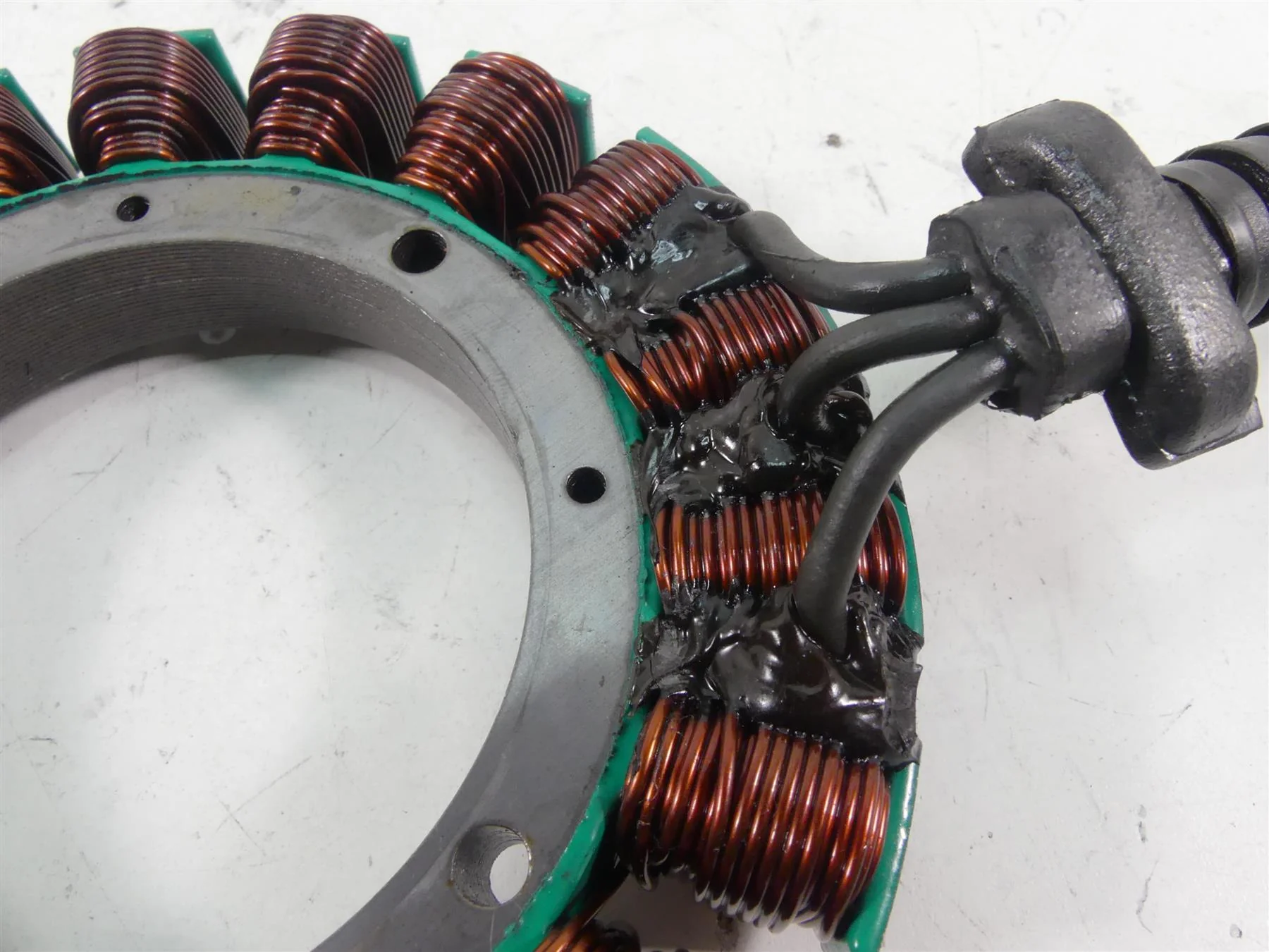 2004 Harley Softail FXSTD SE CVO Deuce Alternator Generator Stator 30017-01B - Image 10