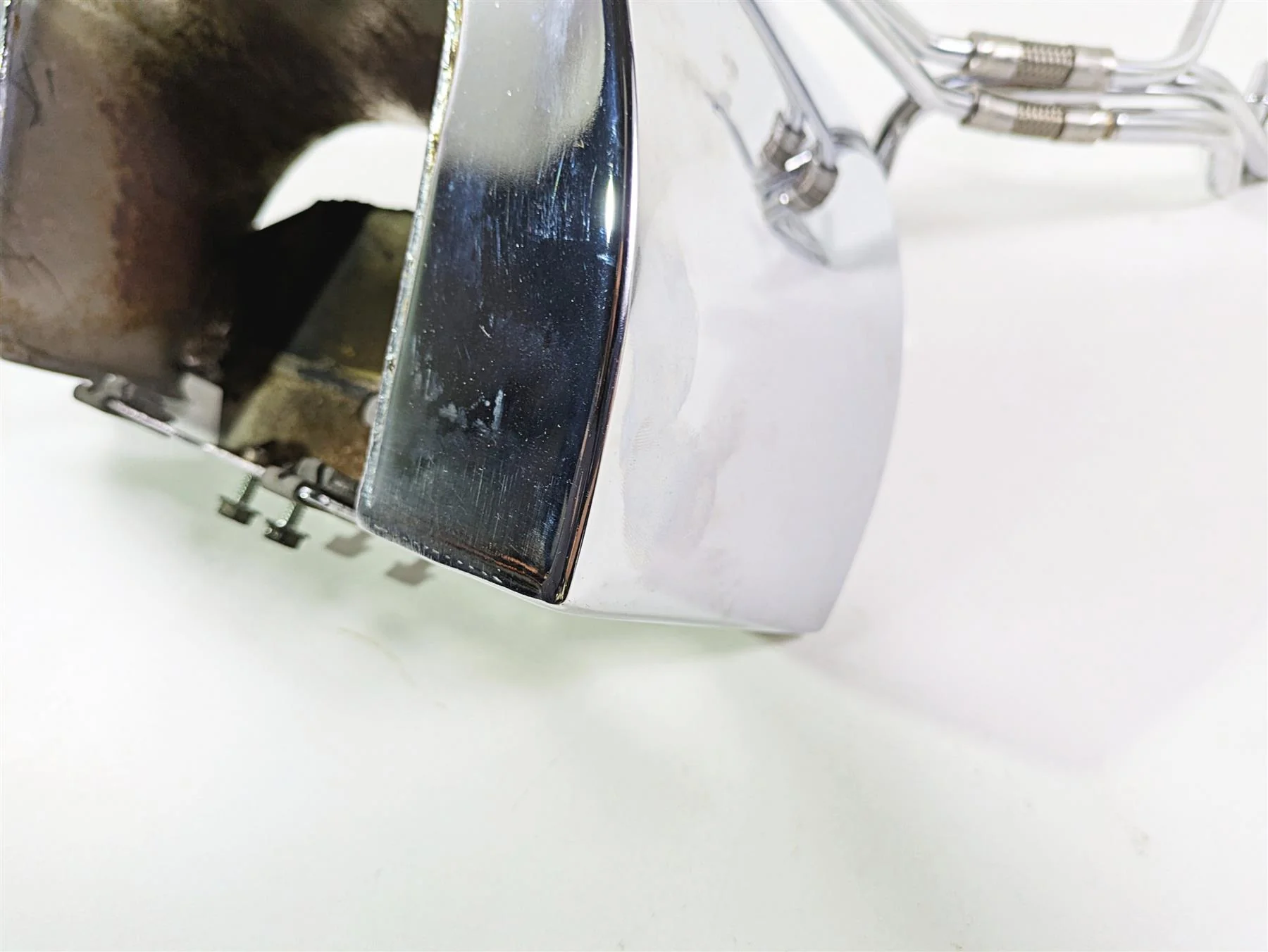 2004 Harley Softail FXSTDI Deuce Chrome Oil Tank Reservoir 62498-00A - Image 7