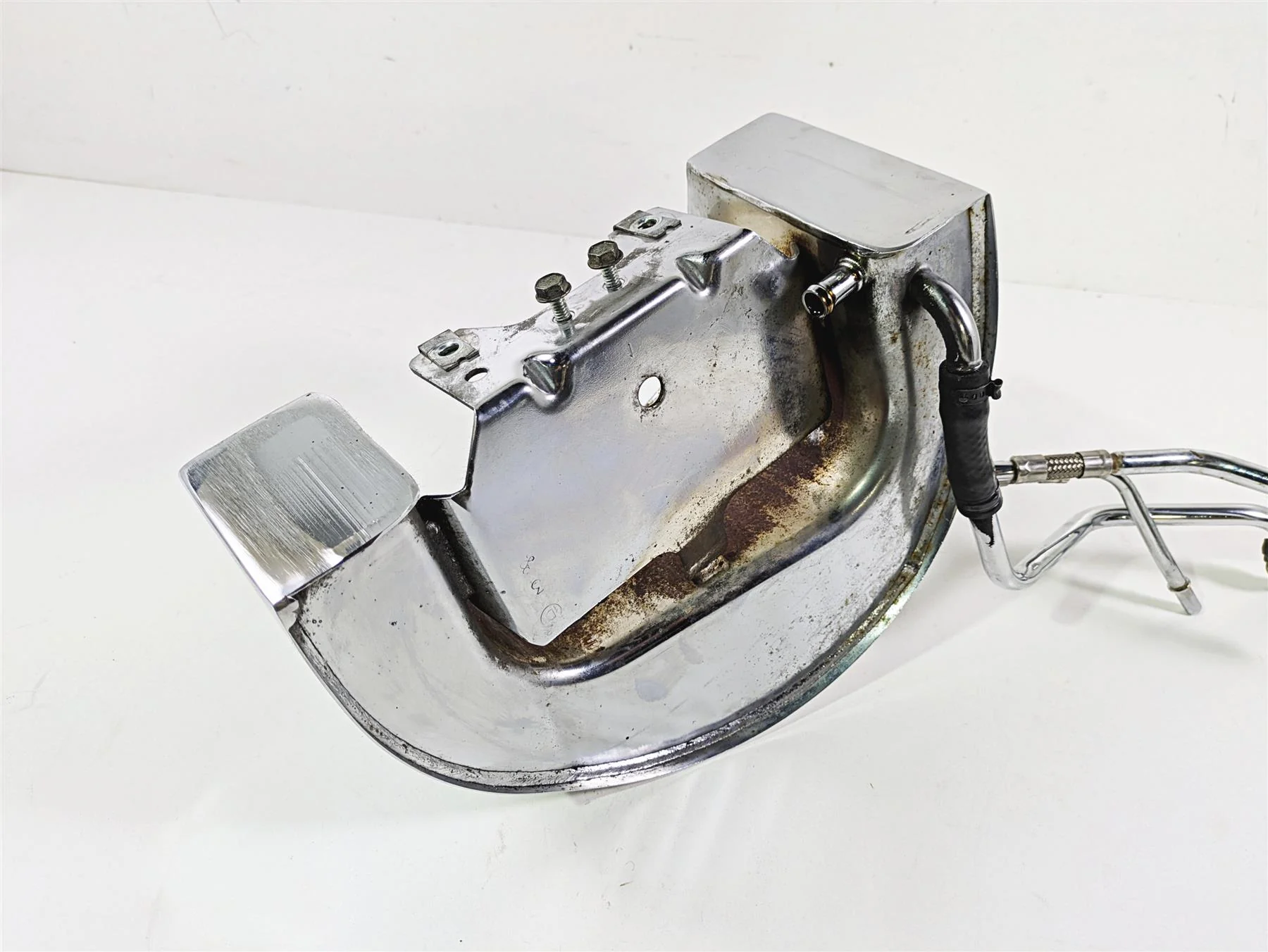 2004 Harley Softail FXSTDI Deuce Chrome Oil Tank Reservoir 62498-00A - Image 9