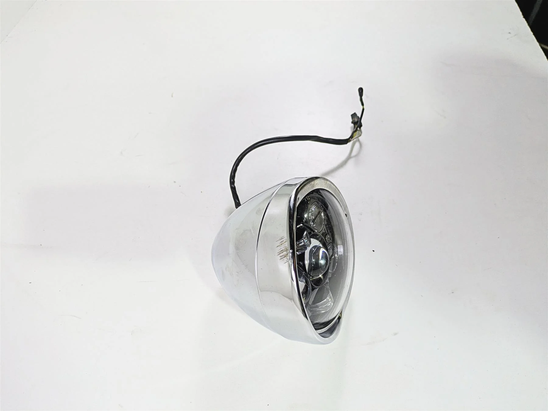 2004 Harley Softail FXSTDI Deuce Headlight & Led Bulb 68258-00B 4029270 - Image 2