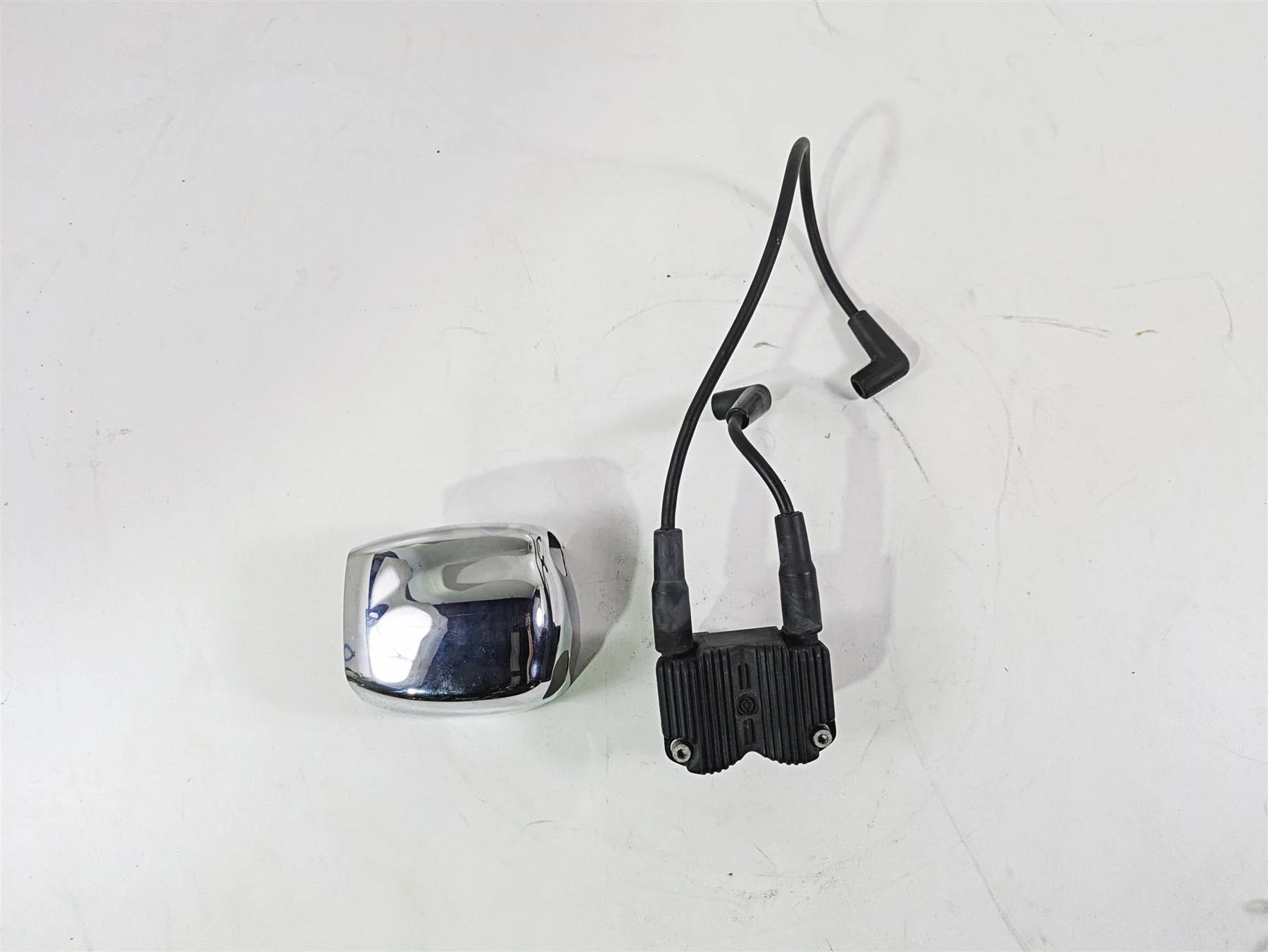 2004 Harley Softail FXSTDI Deuce Ignition Coil & Wires & Chrome Cover 31743-01 - Image 4