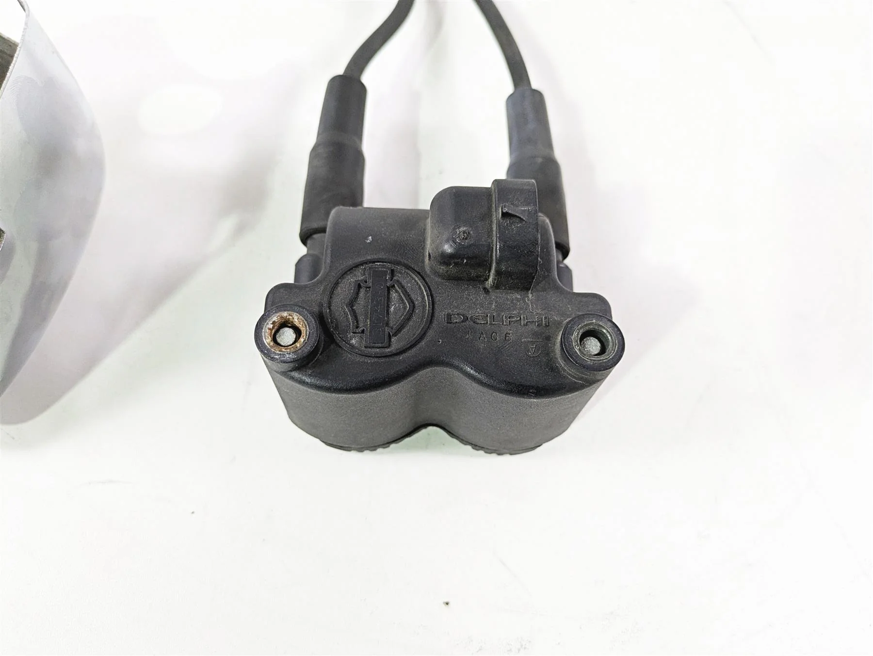 2004 Harley Softail FXSTDI Deuce Ignition Coil & Wires & Chrome Cover 31743-01 - Image 9