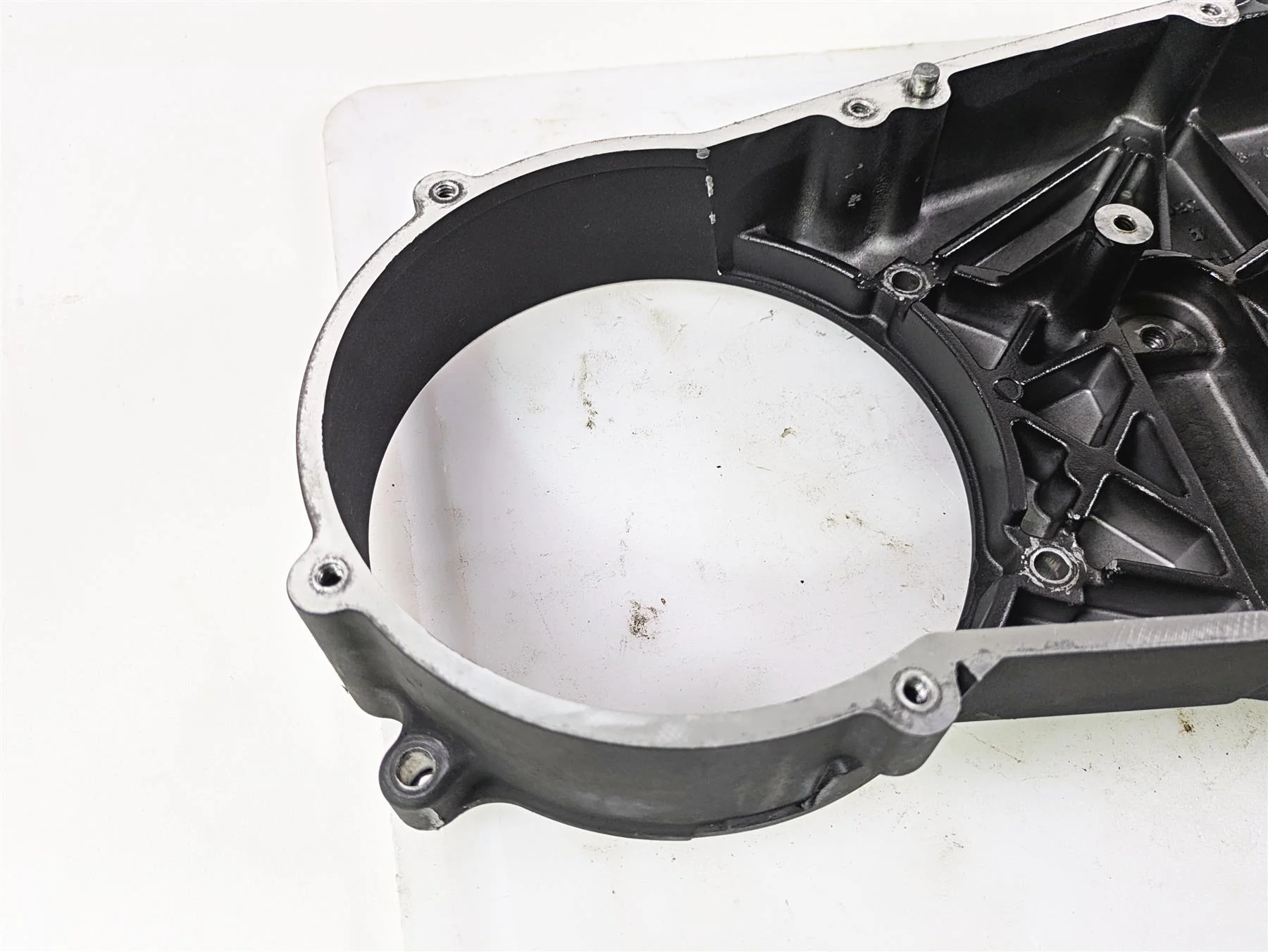 2004 Harley Softail FXSTDI Deuce Inner Primary Drive Clutch Cover 60620-94B - Image 12