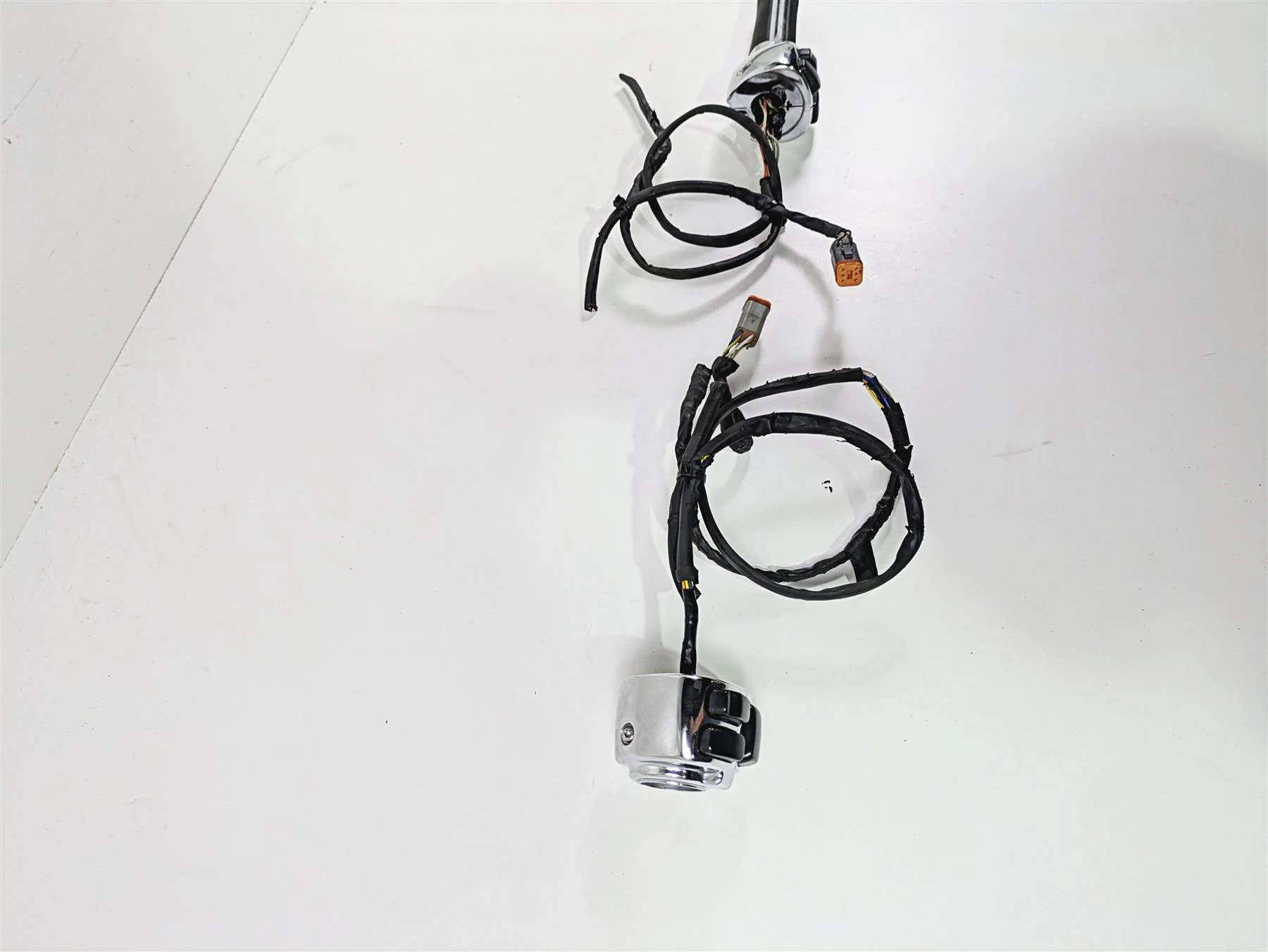 2004 Harley Softail FXSTDI Deuce Left Right Chrome Hand Control Switch 71682-06 - Image 3