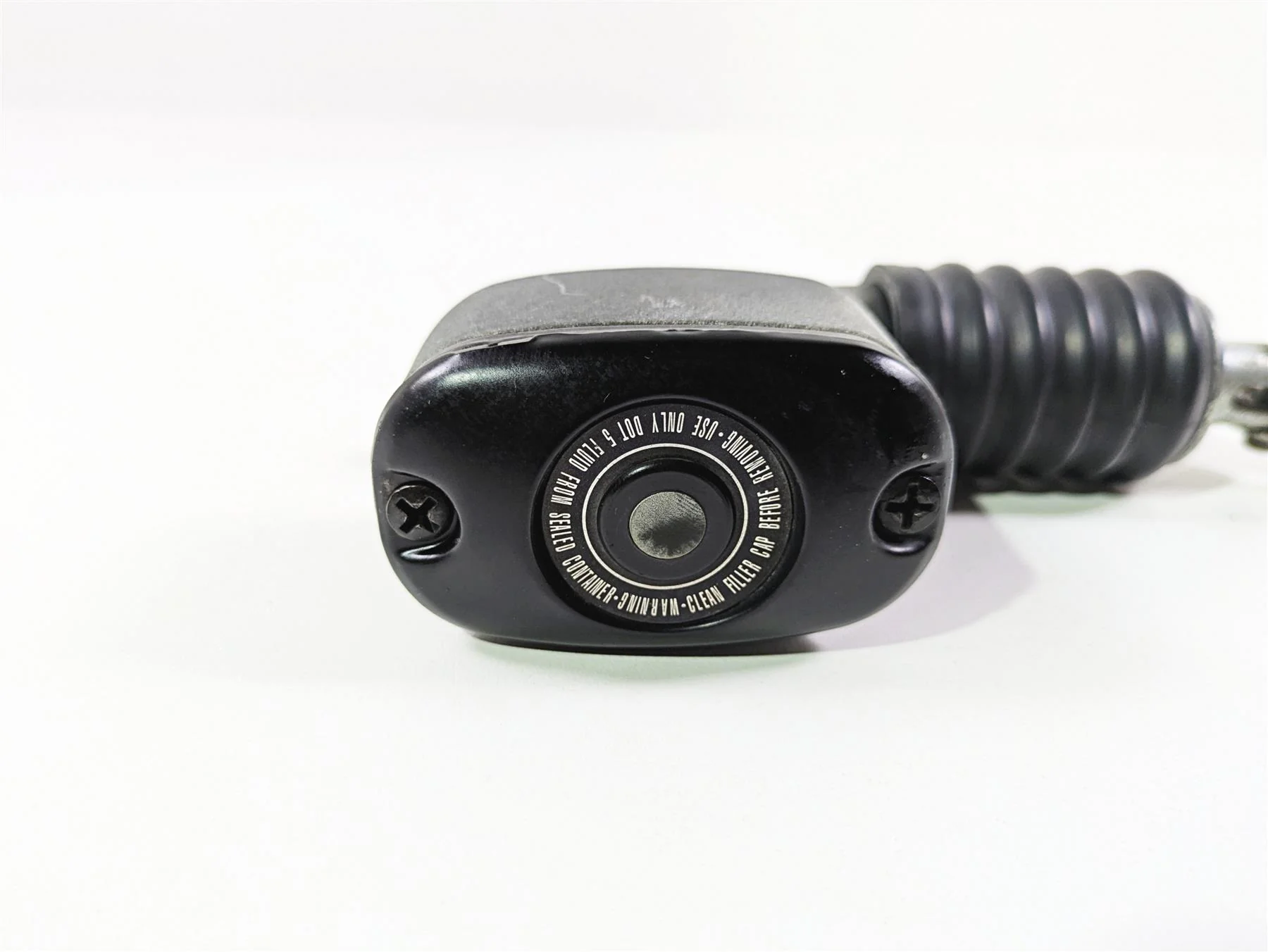 2004 Harley Softail FXSTDI Deuce Rear Brake Master Cylinder 41755-99F - Image 9