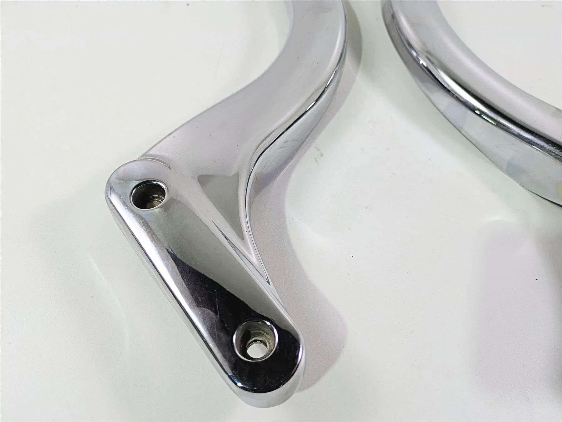 2004 Harley Softail FXSTDI Deuce Rear Chrome Braces Struts 60028-00 60035-00 - Image 6