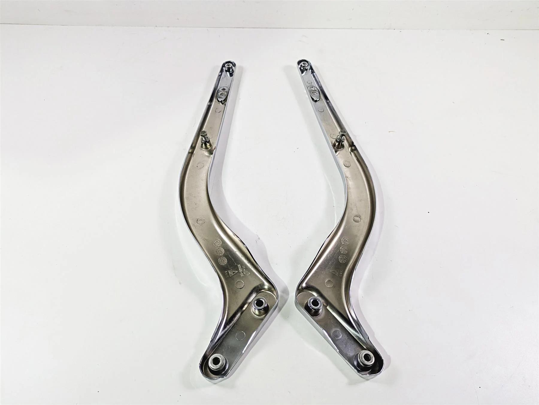 2004 Harley Softail FXSTDI Deuce Rear Chrome Braces Struts 60028-00 60035-00 - Image 8