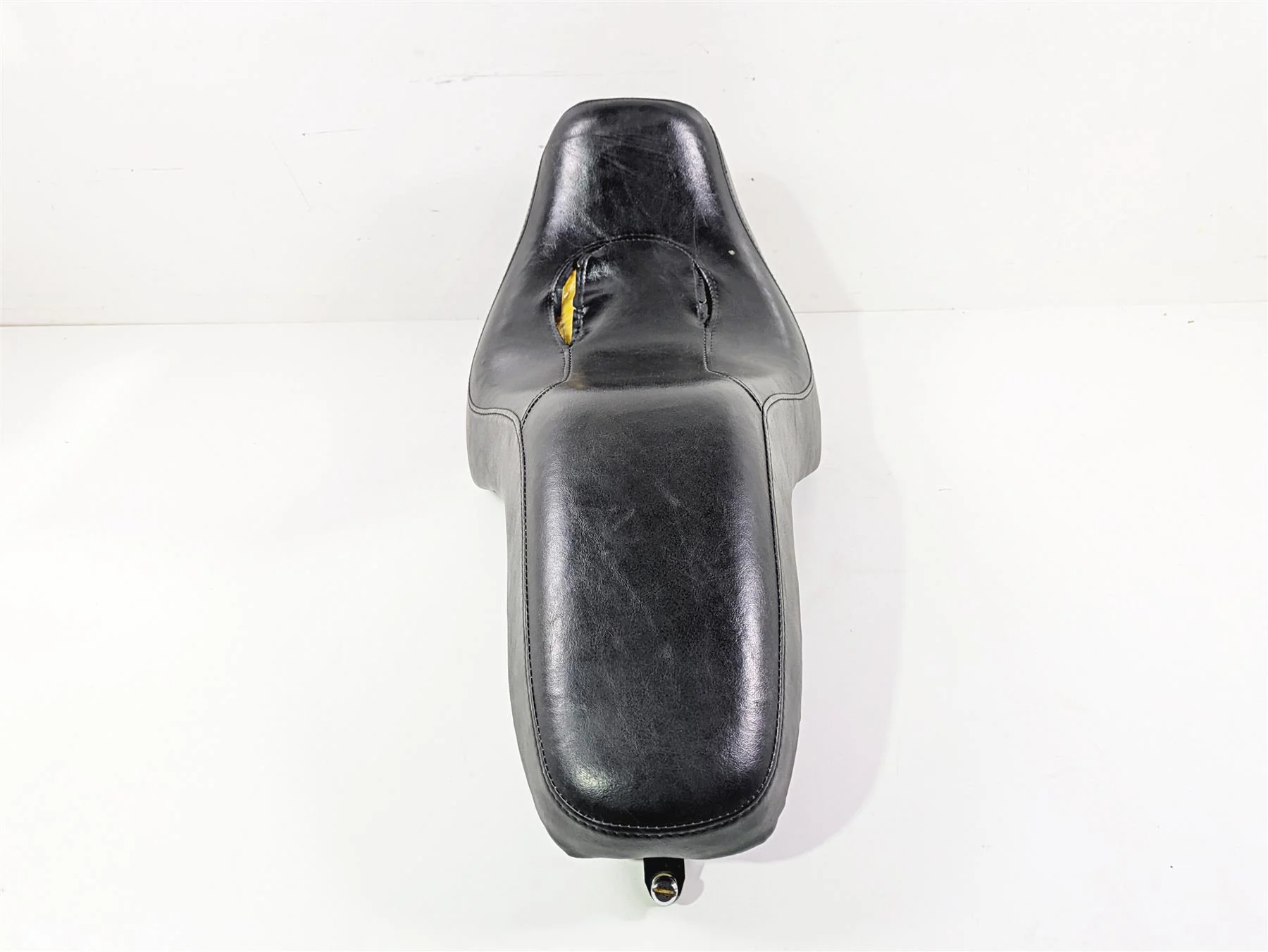 2004 Harley Softail FXSTDI Deuce Saddle Seat - Needs Cover 92028-07 - Image 4