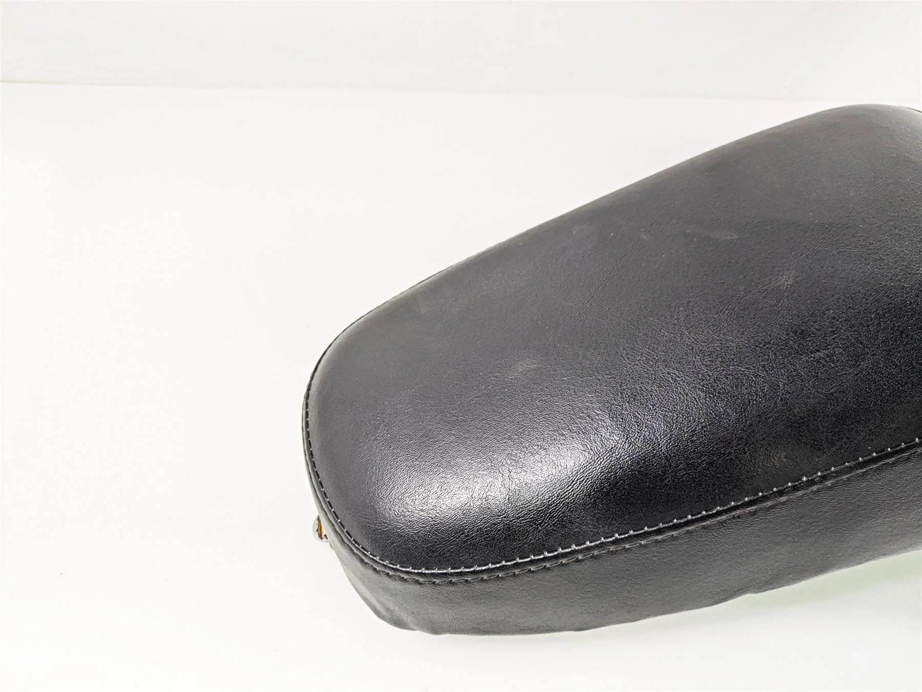 2004 Harley Softail FXSTDI Deuce Saddle Seat - Needs Cover 92028-07 - Image 7