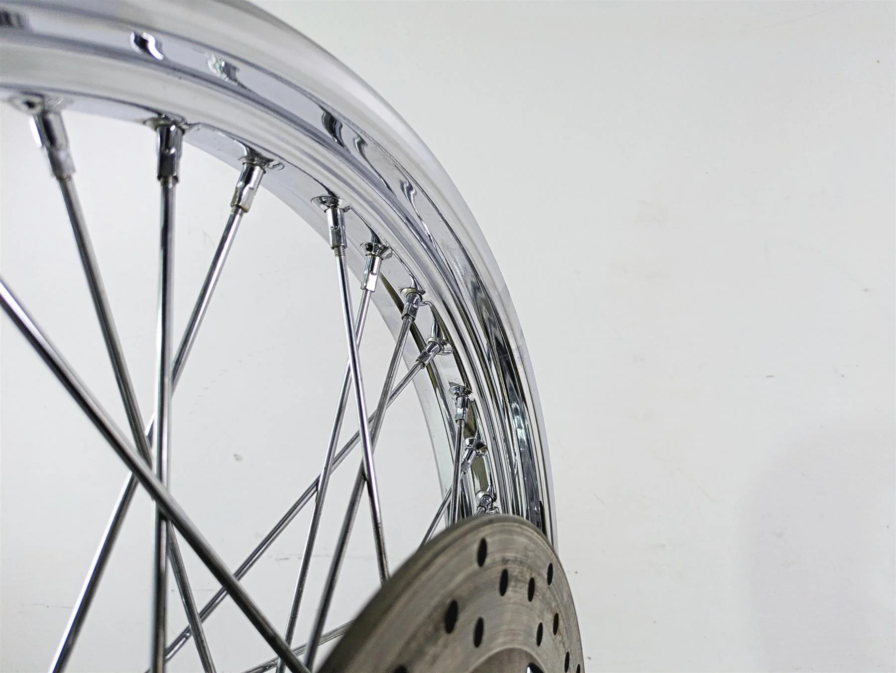 2004 Harley Softail FXSTDI Deuce Straight Front Wheel Rim Spoke 21x2.15 43671-05 - Image 6