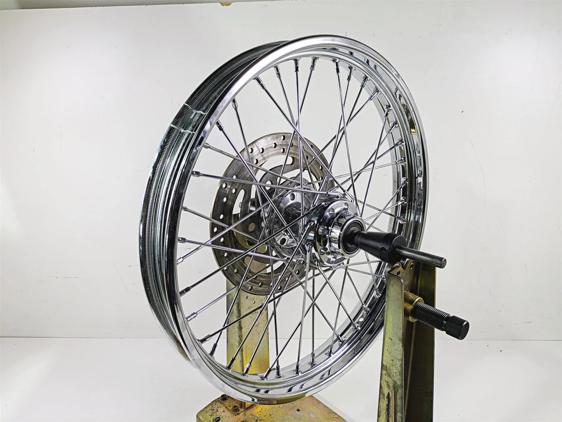 2004 Harley Softail FXSTDI Deuce Straight Front Wheel Rim Spoke 21x2.15 43671-05 - Image 8