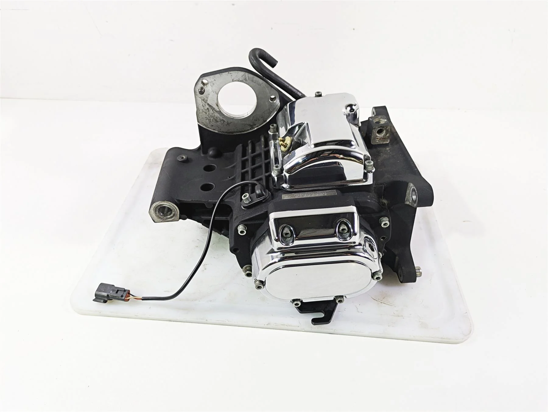 2004 Harley Softail FXSTDI Deuce Transmission Gear Box 5 Speed 33052-04