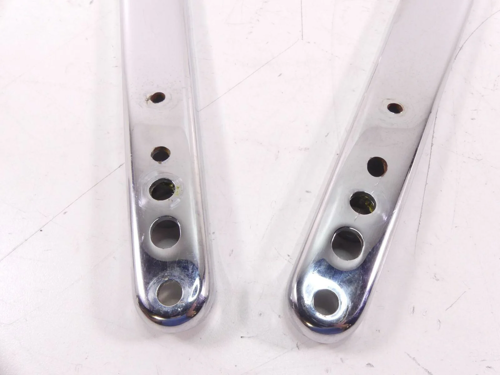 2004 Harley Softail FXSTSI Springer Rear Chrome Fender Struts Braces 59969-03 - Image 3