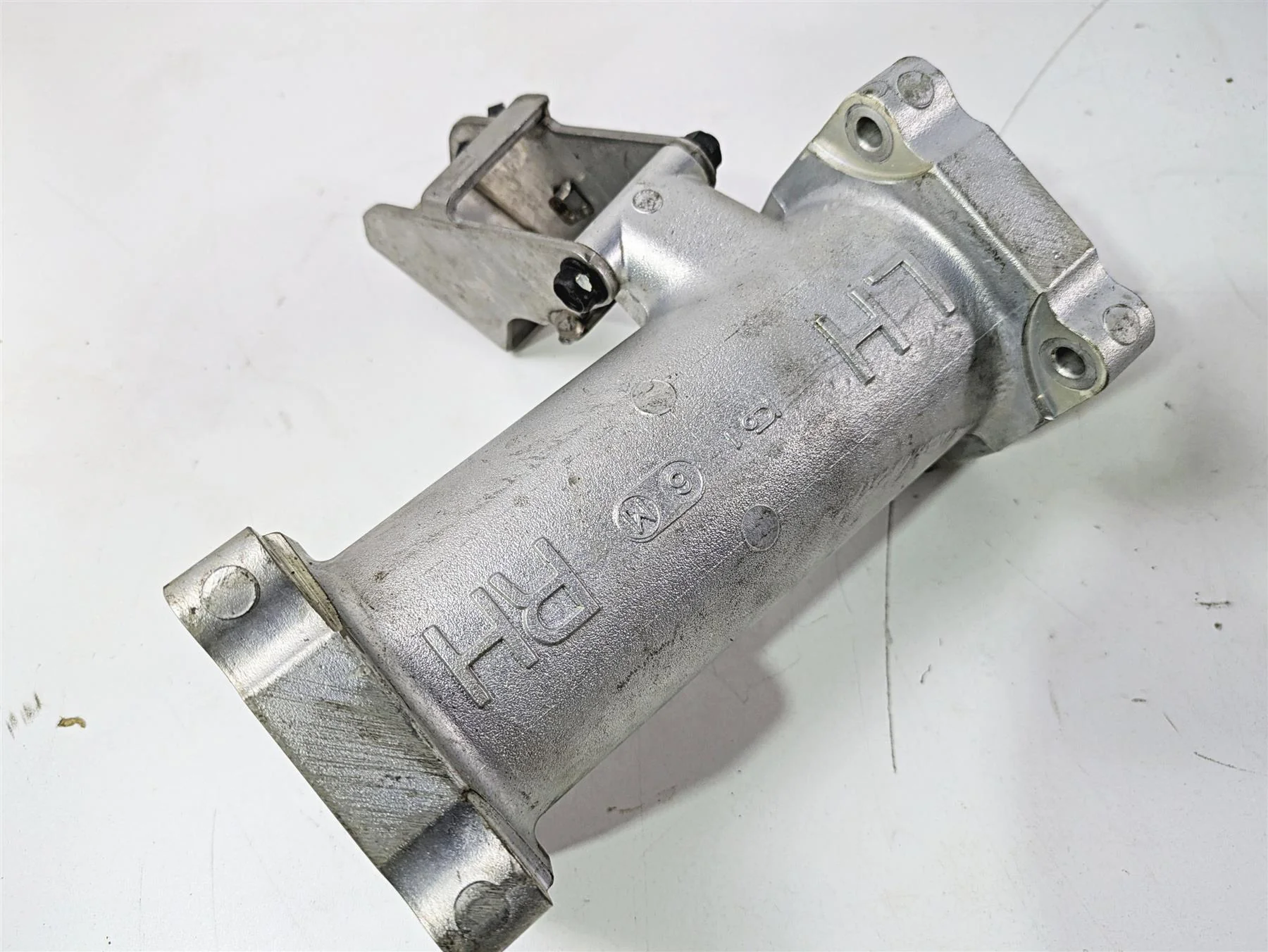 2004 Honda Aquatrax R-12X Exhaust Manifold Chamber 18310-HW3-671 - Image 10