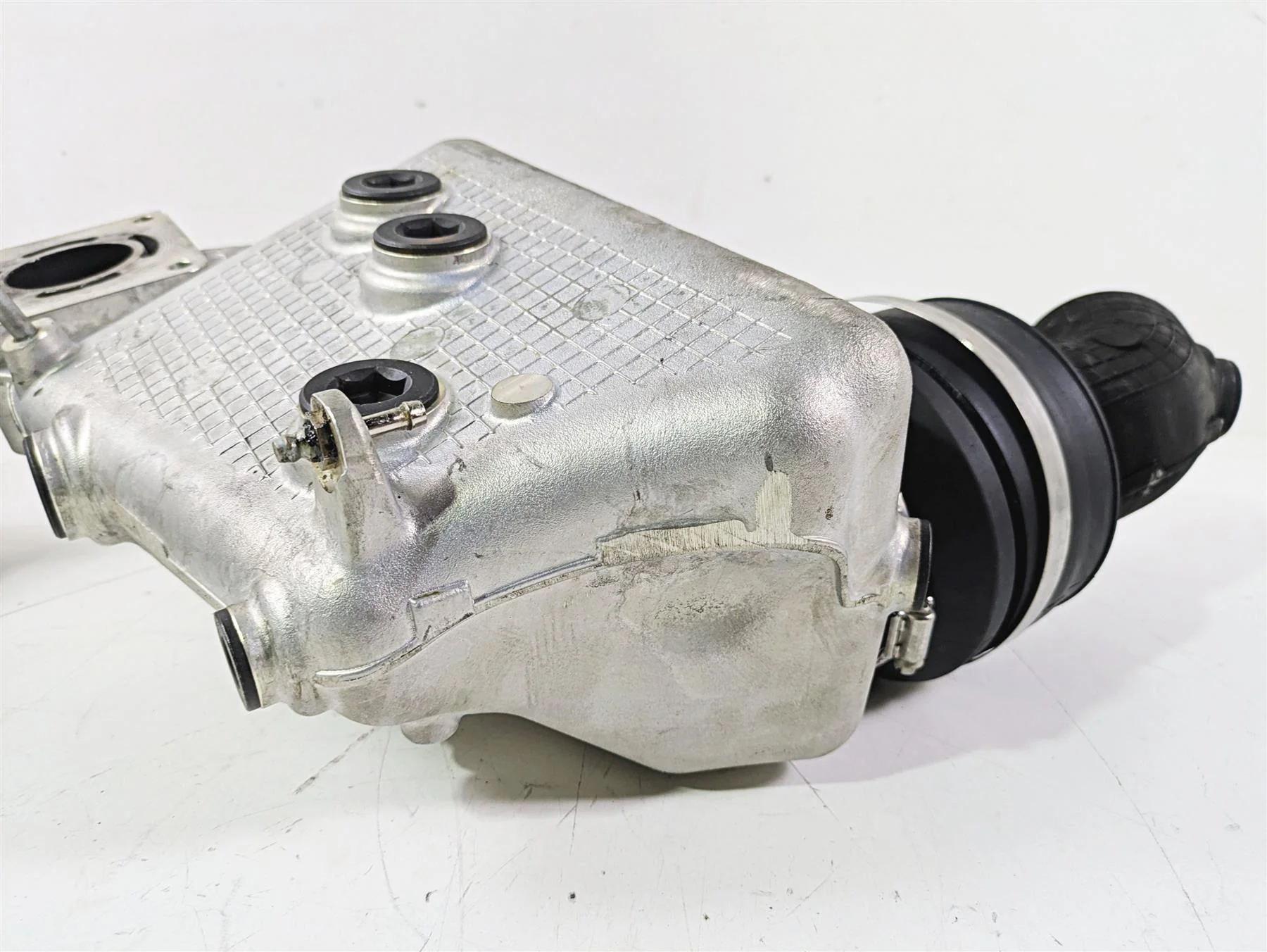2004 Honda Aquatrax R-12X Exhaust Manifold Chamber 18310-HW3-671 - Image 5