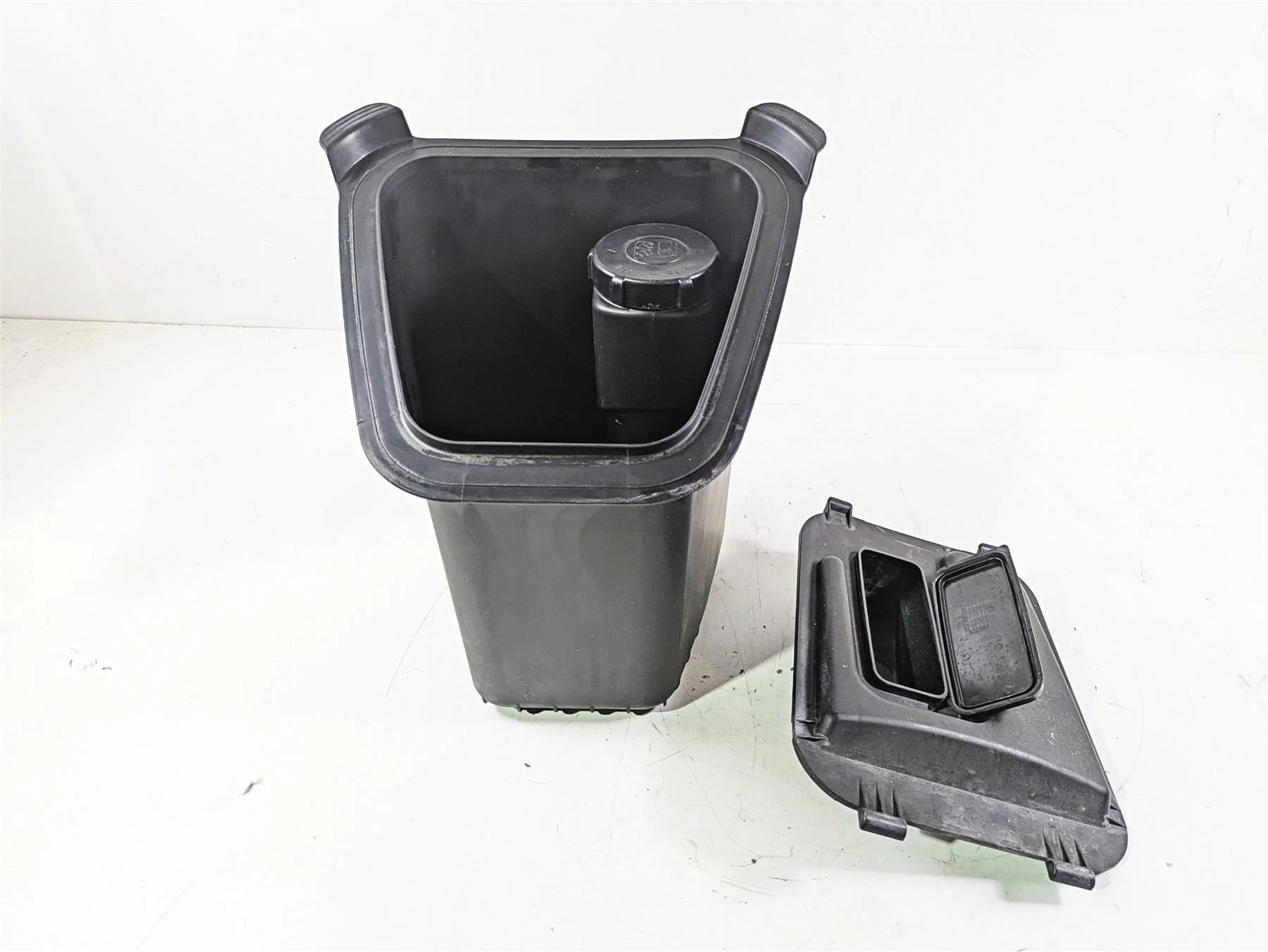 2004 Honda Aquatrax R-12X Front Storage Box Glove Compartment 81250-HW3-670