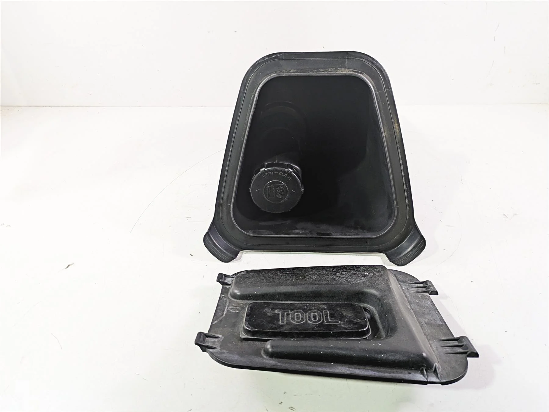 2004 Honda Aquatrax R-12X Front Storage Box Glove Compartment 81250-HW3-670 - Image 11