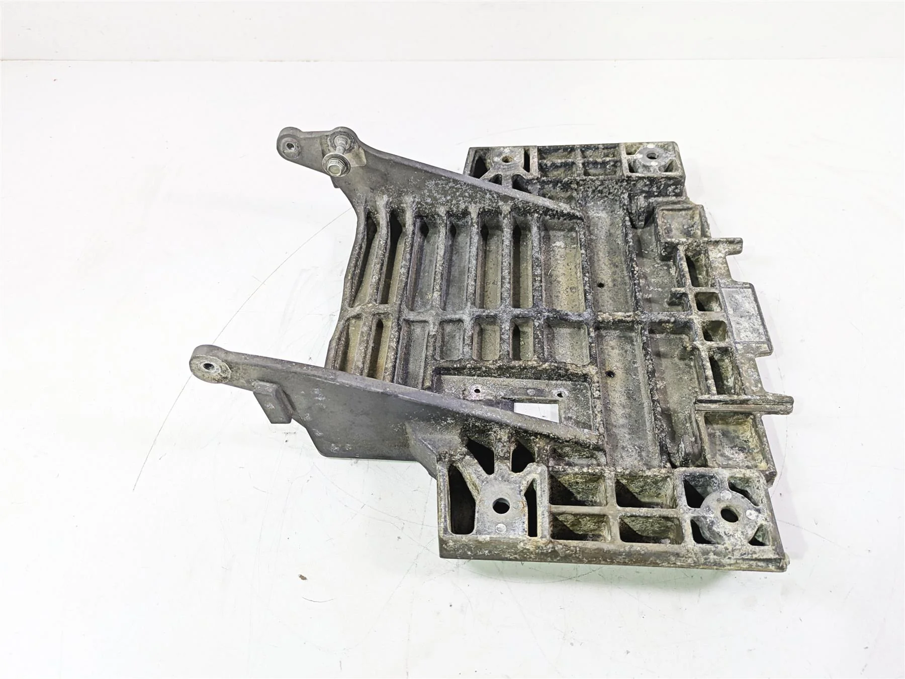 2004 Honda Aquatrax R-12X Riding Skid Plate 47521-HW3-670 47511-HW3-670 - Image 2