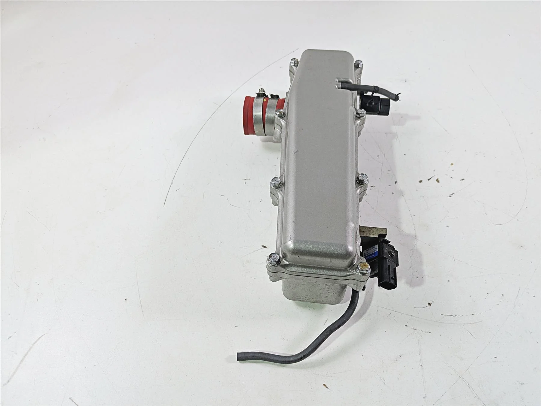 2004 Honda Aquatrax R-12X Sub Air Box Intake Manifold 16571-HW1-671 - Image 5