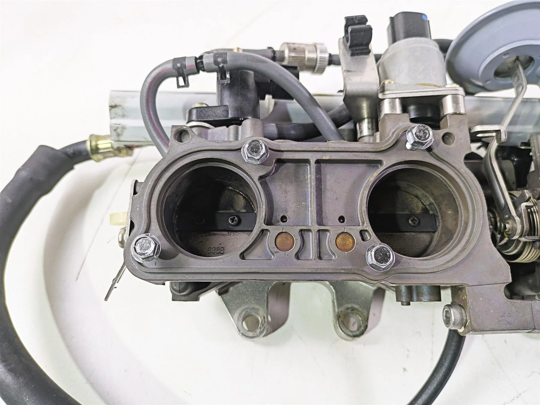 2004 Honda Aquatrax R-12X Throttle Body Bodies Fuel Injectors 16400-HW3-671 - Image 11