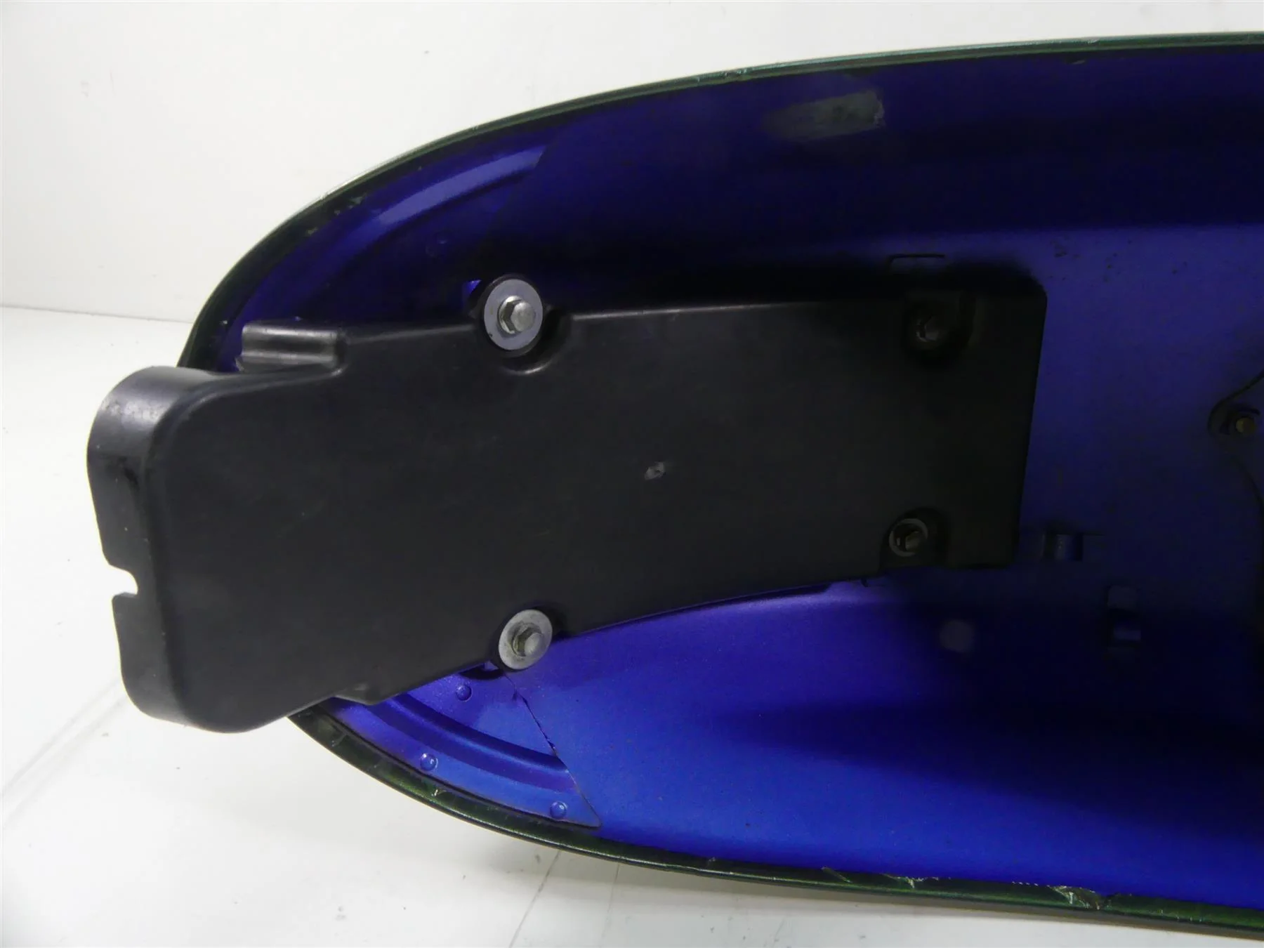 2004 Kawasaki VN1600 Meanstreak Rear Fender Tire Hugger 35022-0013- - Image 3