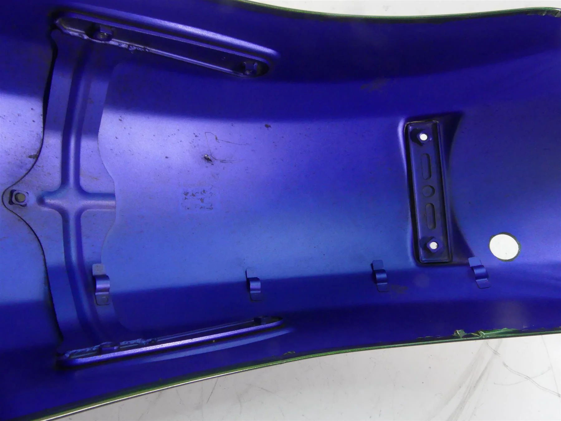 2004 Kawasaki VN1600 Meanstreak Rear Fender Tire Hugger 35022-0013- - Image 4